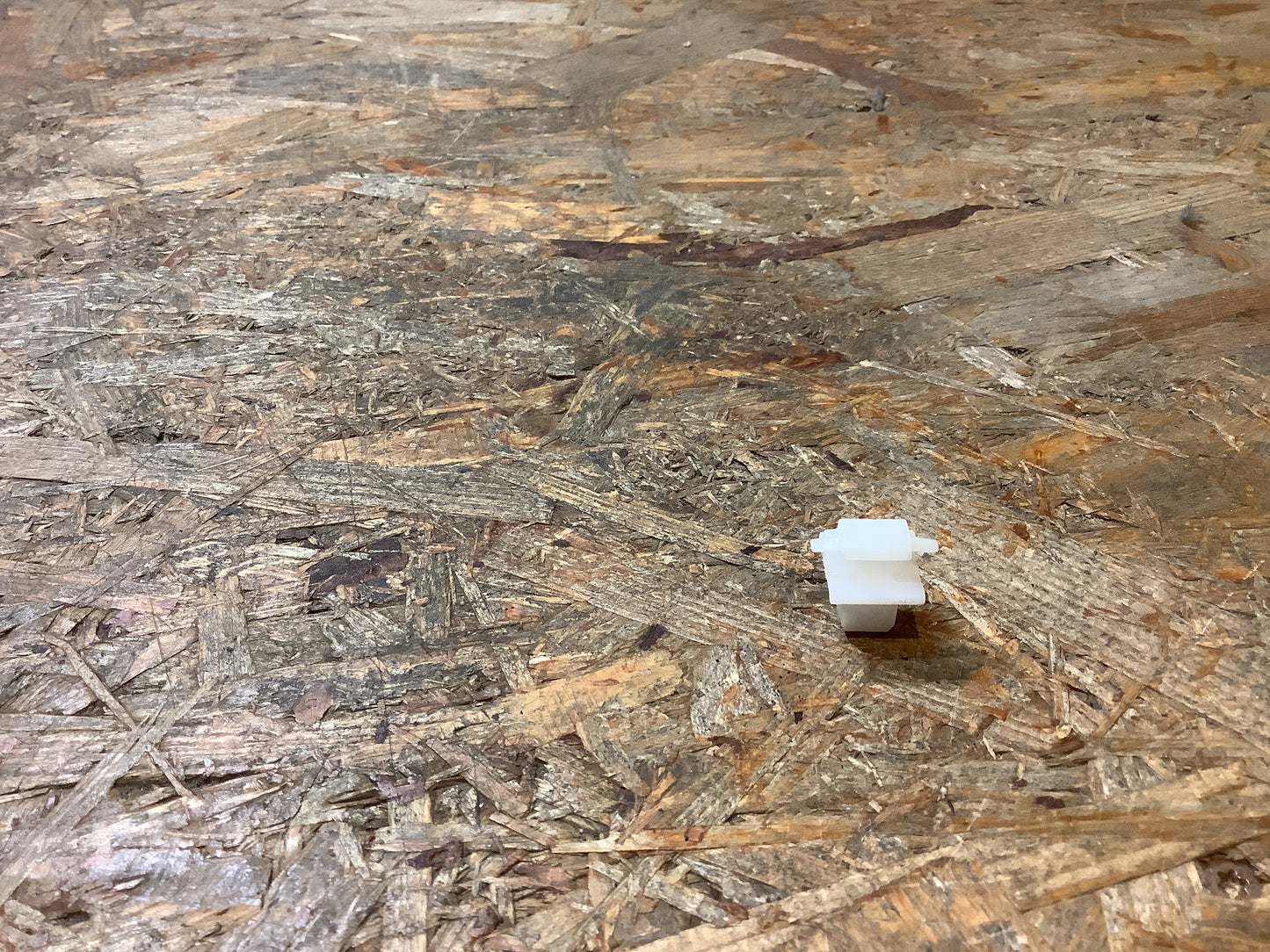 Chevrolet Matiz Clip an Türschlossstange Original GM NEU