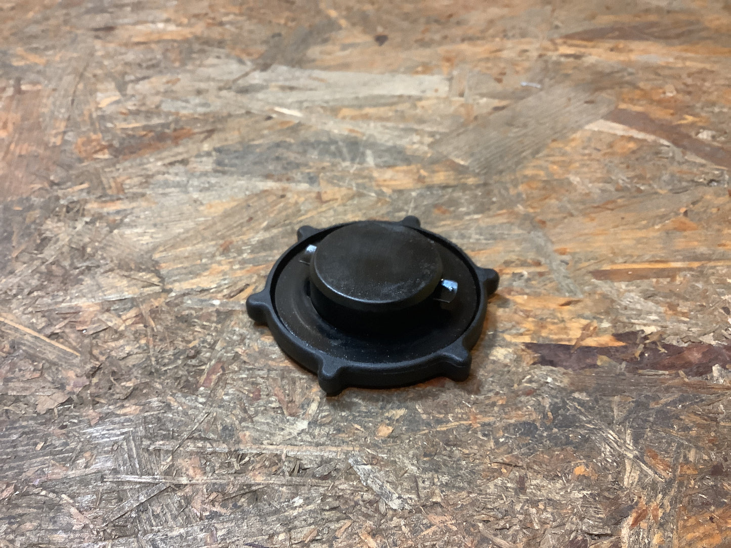 Ford Fiesta/ EscortVerschlussdeckel Öl Original Ford GEBRAUCHT