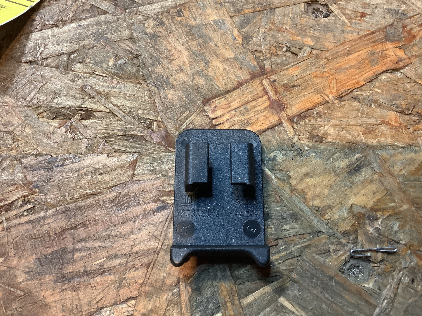 Opel Vectra B Clip, Laderaumabdeckung Original GM NEU