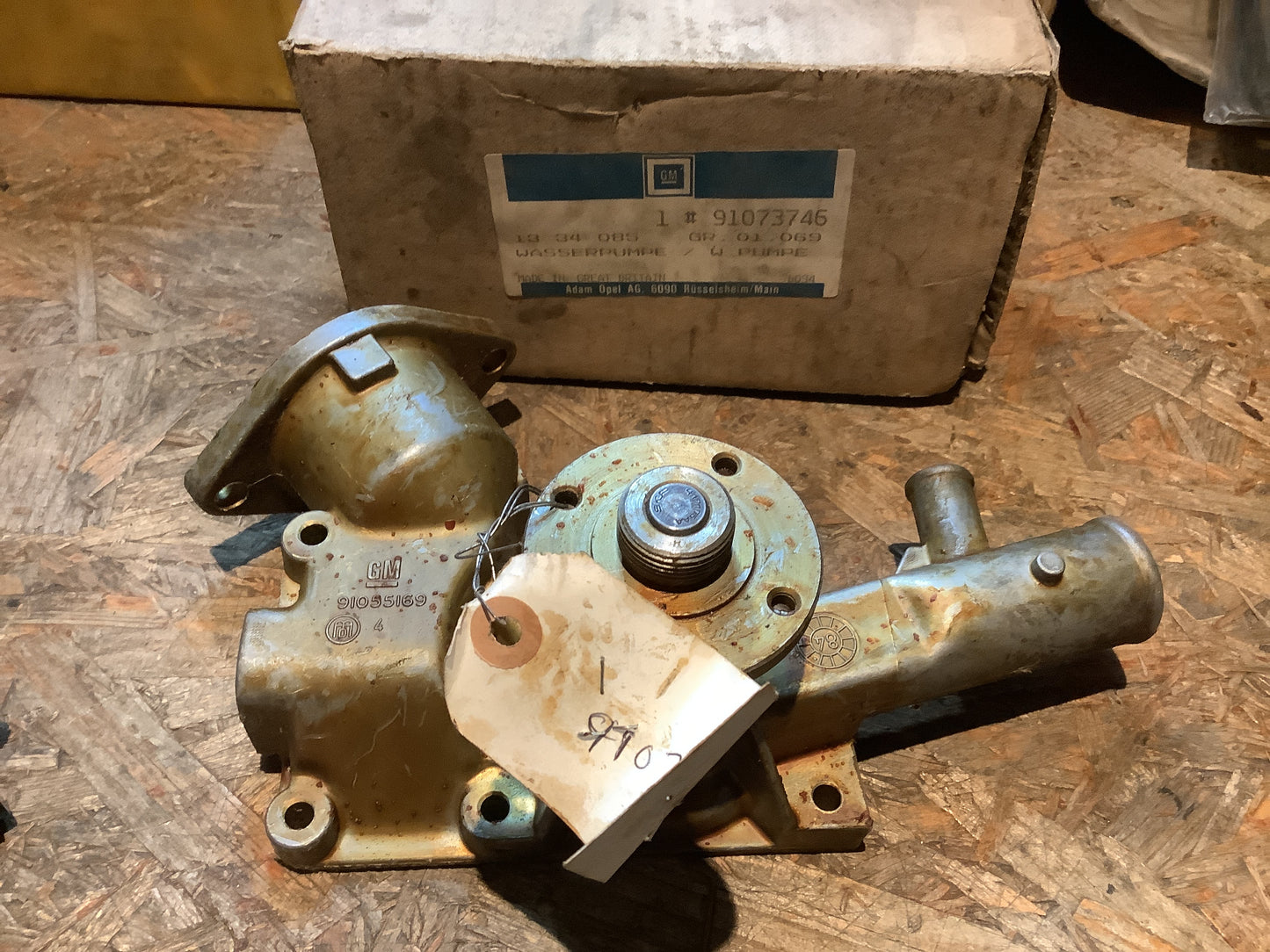 Bedford Chevanne 03.80-12.82 54 PS Wasserpumpe Original GM NEU