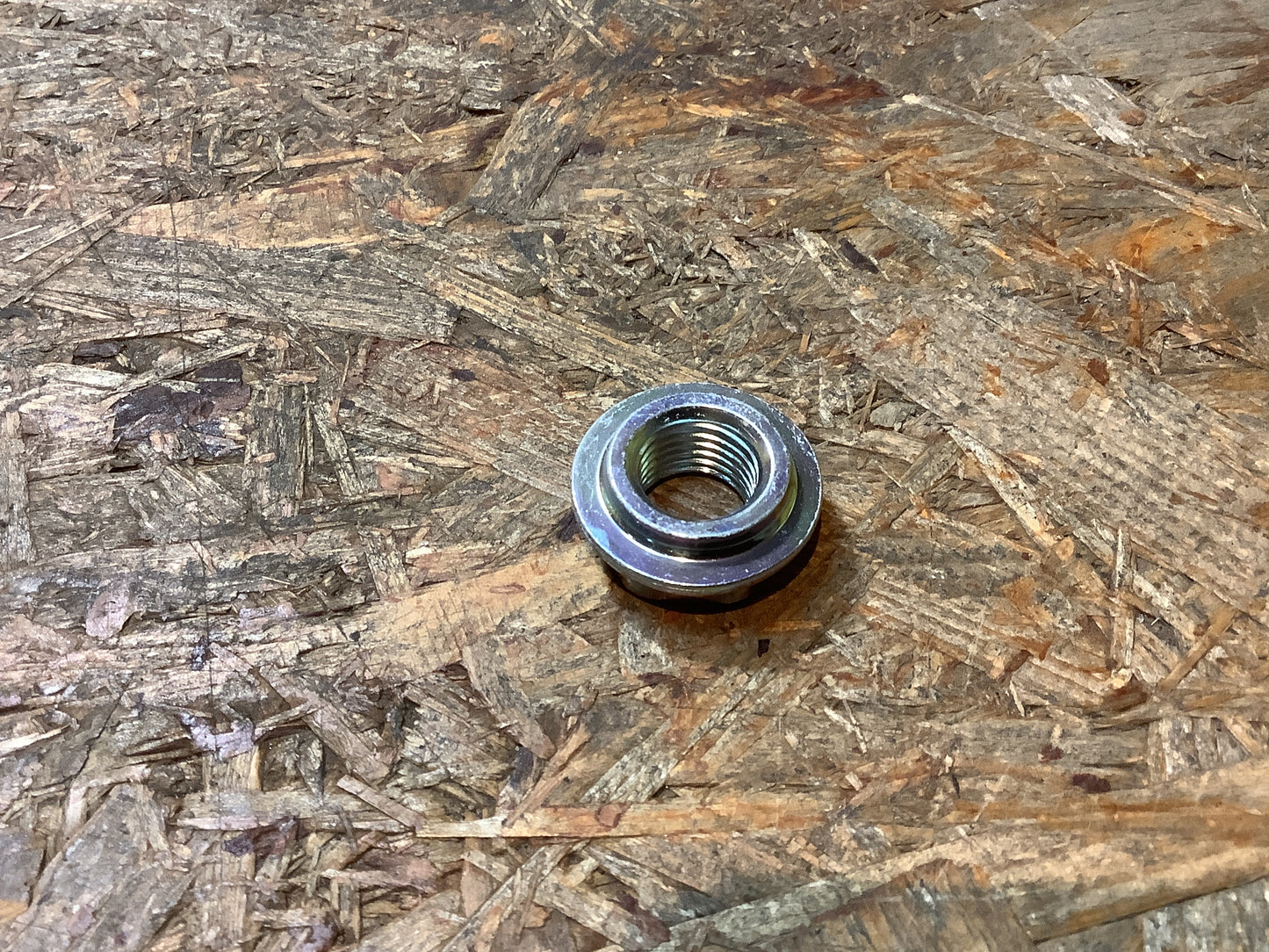 Opel Astra, 1,3L, CDri Mutter an Federbein Original GM NEU