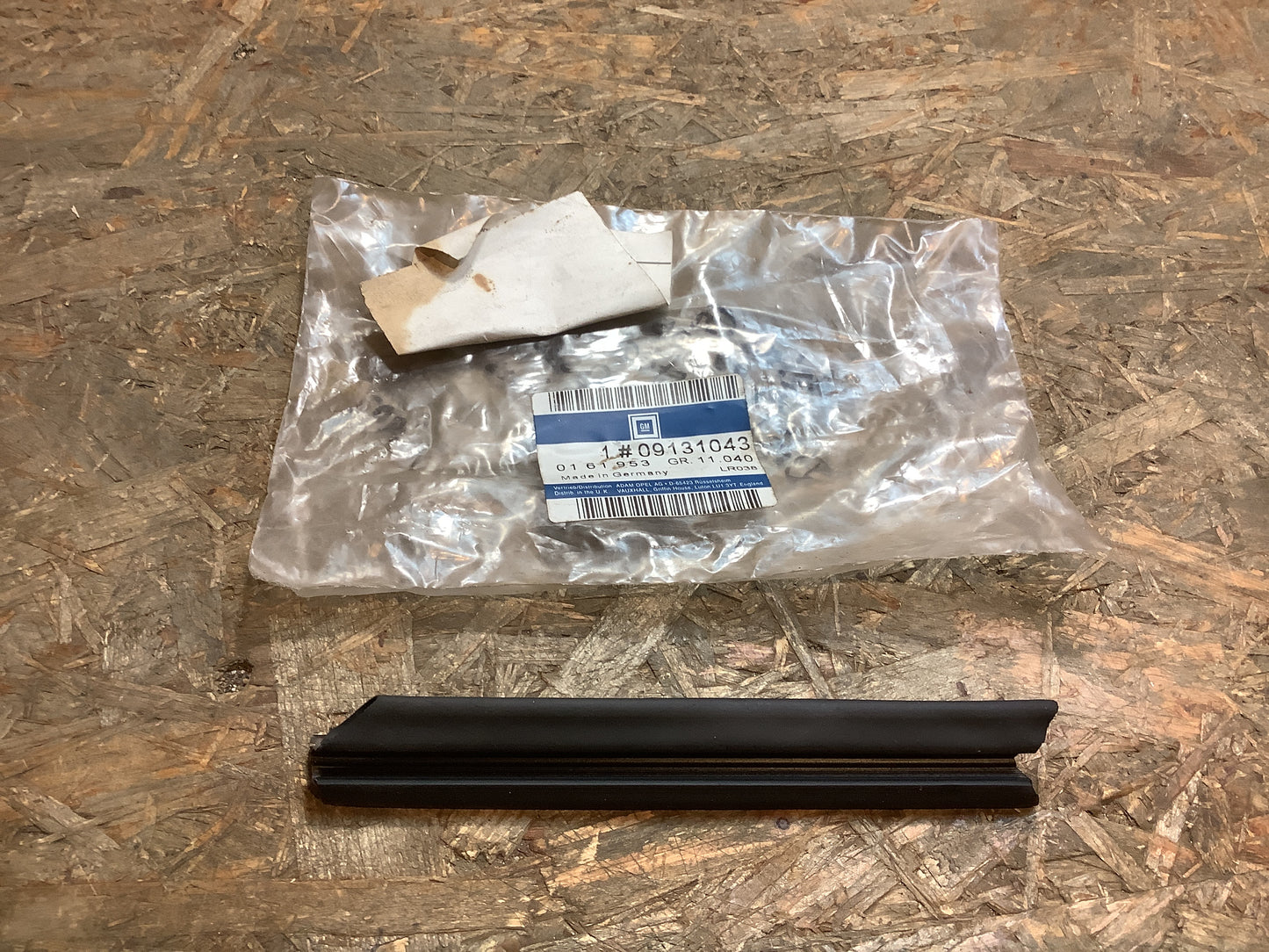 Astra G Bj. 98-05 Diestanzstück hinteres festes Glas, links Original GM NEU