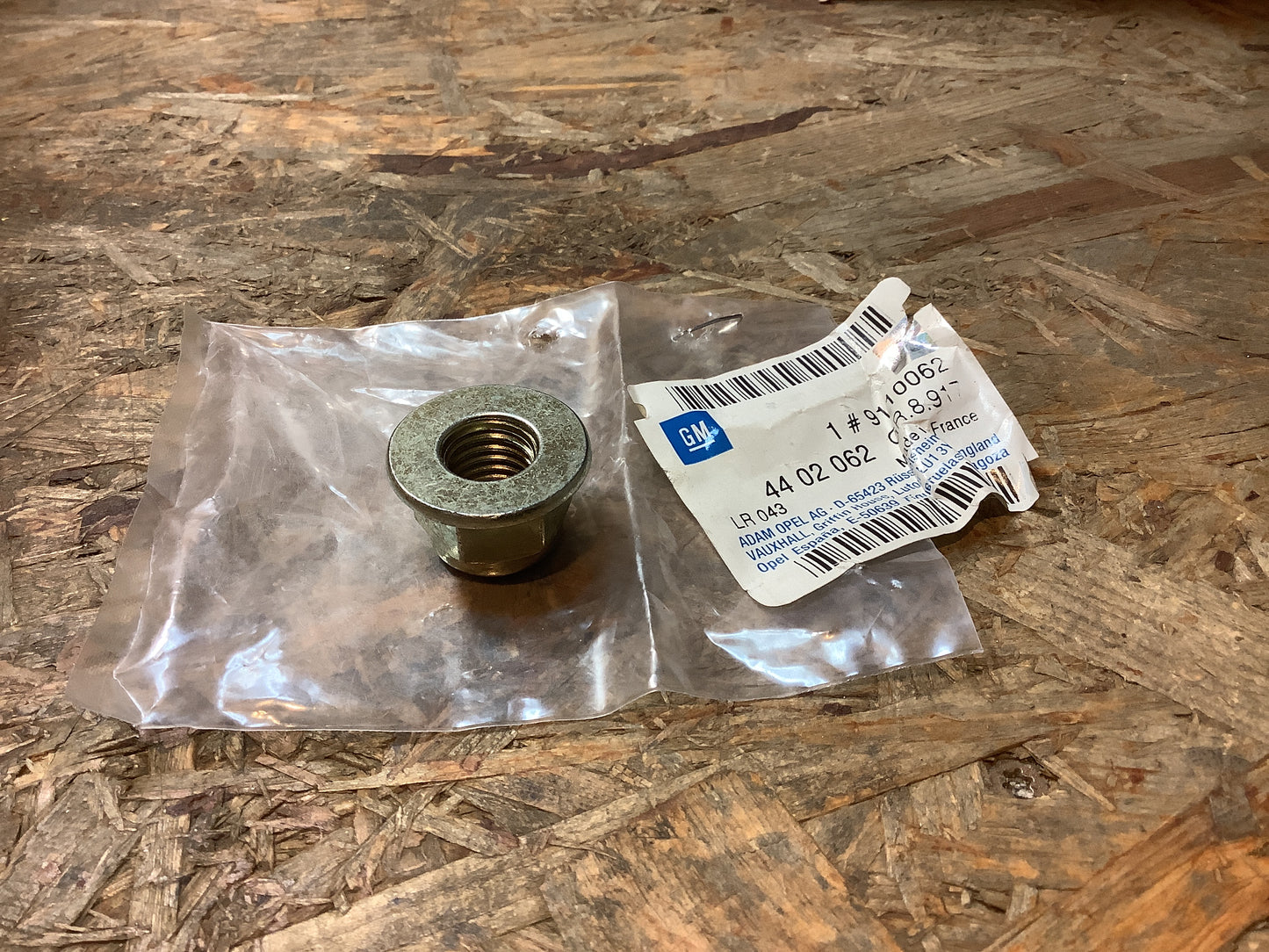 Opel Movano A Mutter Federlaschenbolzen an Halter Blattfeder hinten Original GM NEU