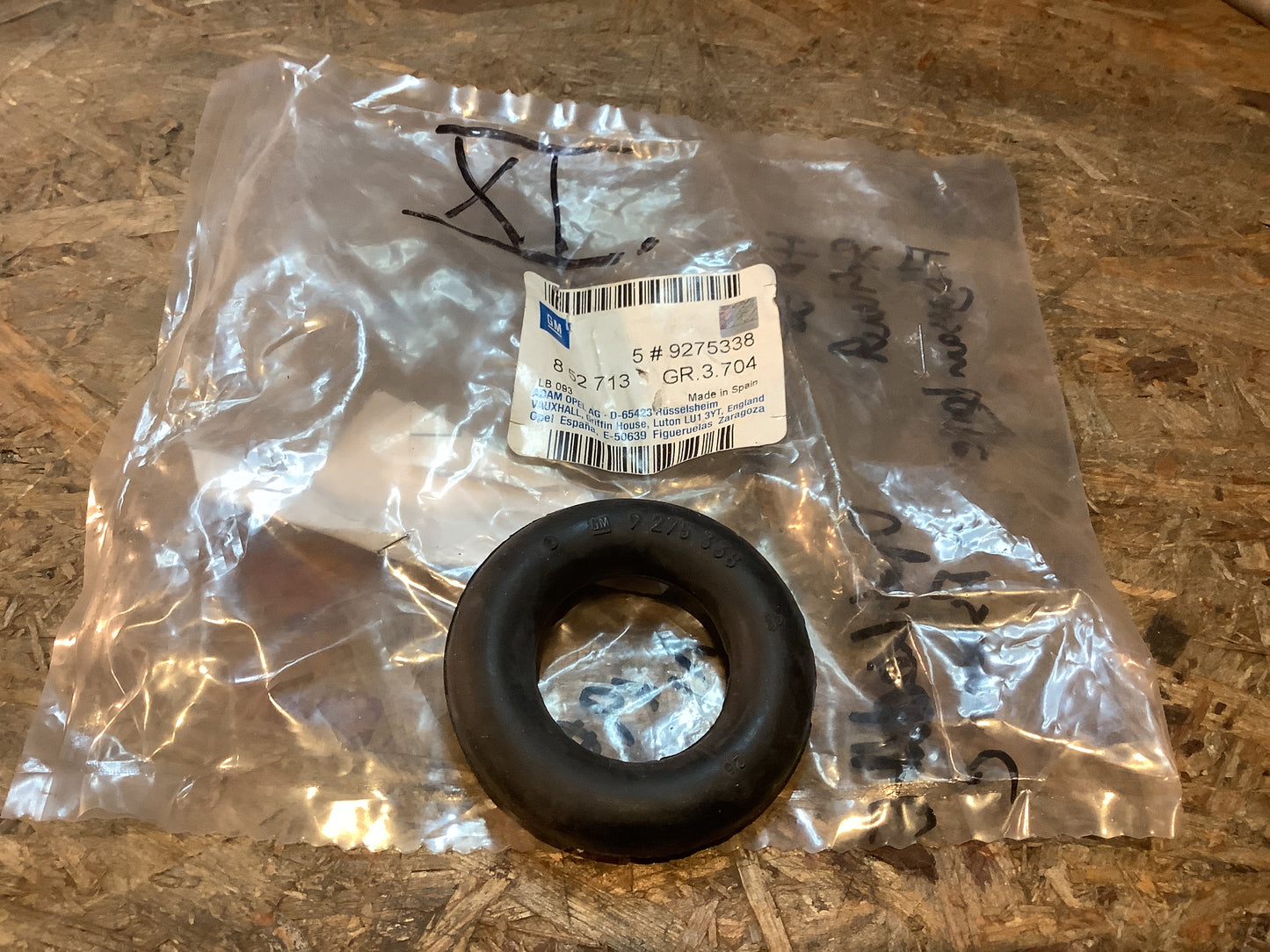 Opel Kadett E, Ascona C Halter Schlauch Abgasanlage Original GM NEU