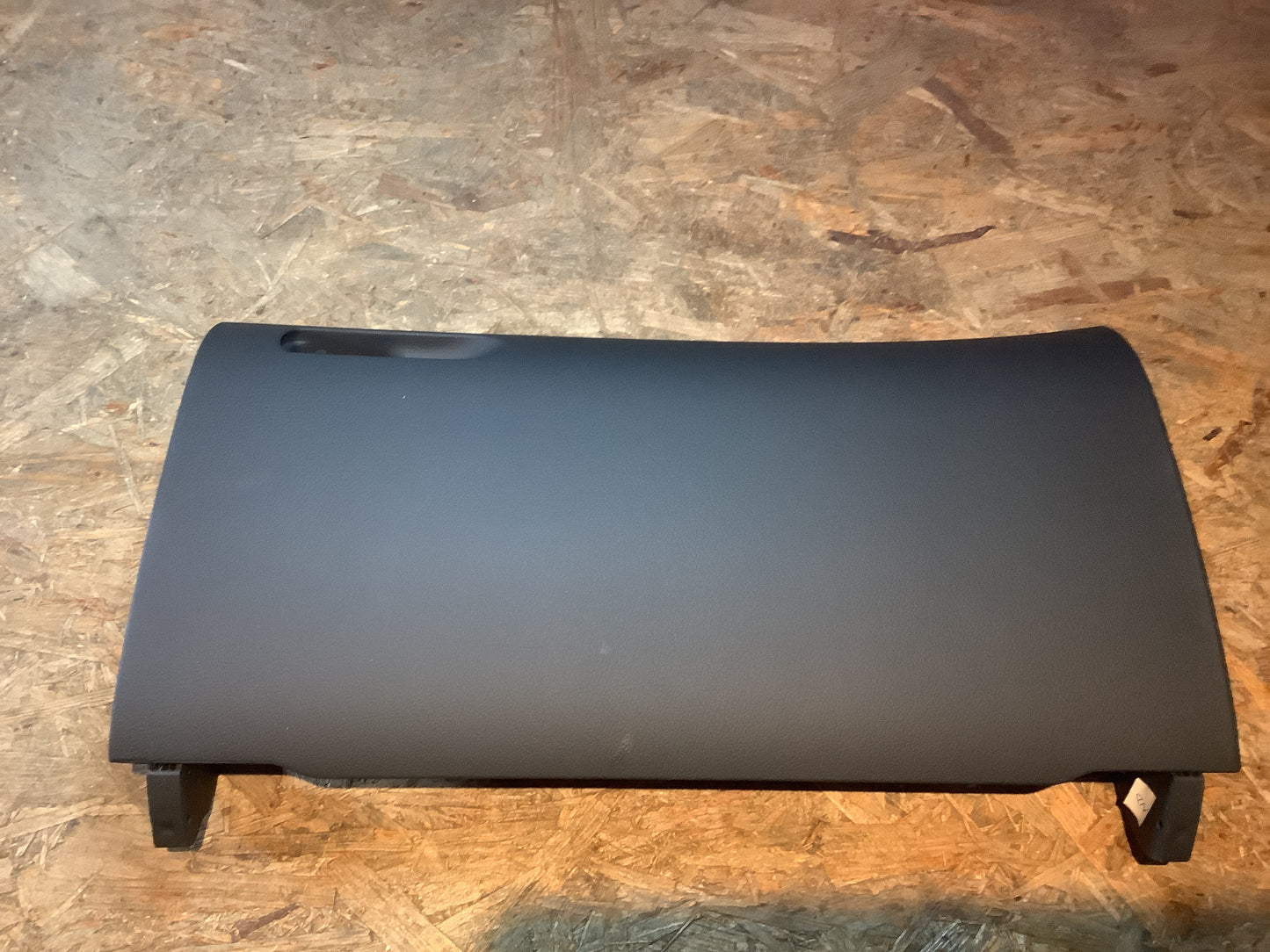 VW Passat 3B2/3B5, 3B3, 3B6, Skoda Superb 3U4 Handschuhfach Original NEU