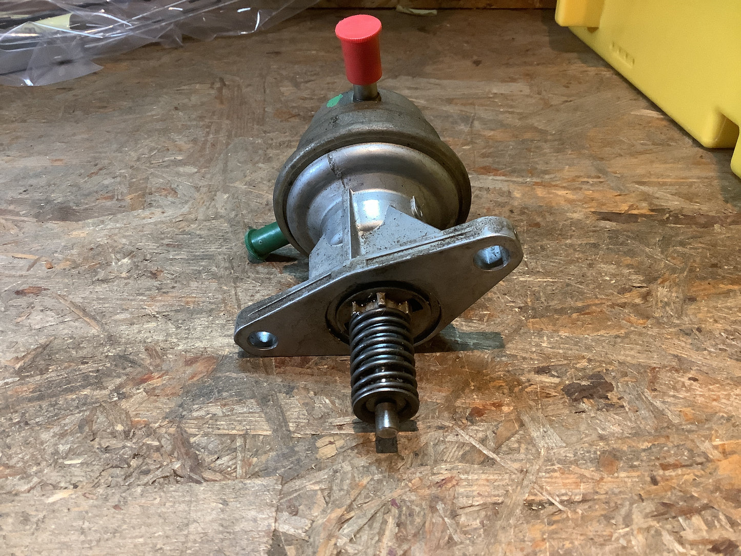 VW Golf II, VW Polo 86c, Trabant 1.1, Wartburg 353 Benzinpumpe Original Piergroup NEU