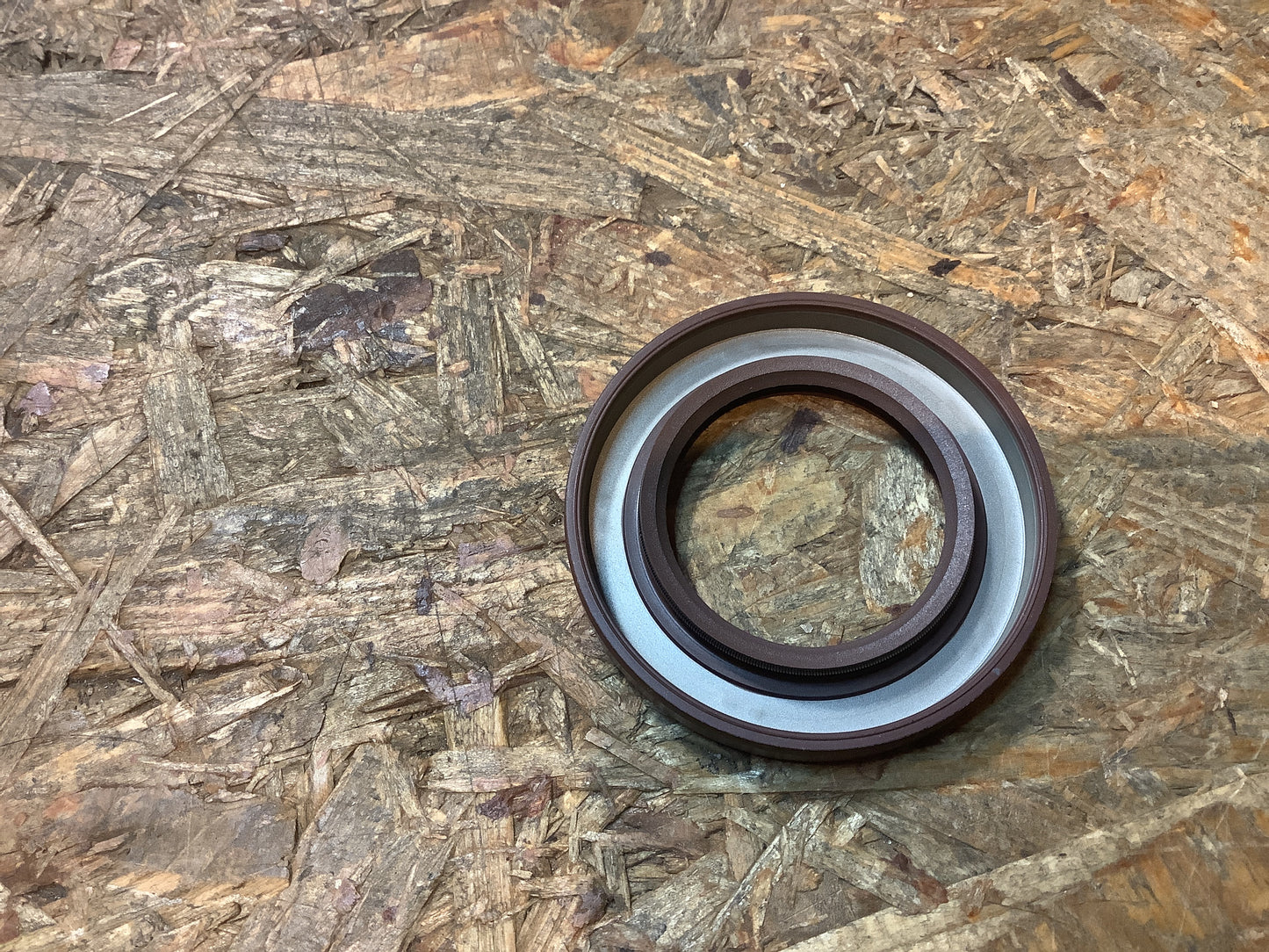 Mitsubishi Mirage; Space Star Schrägheck, (A0_A), 1-0L, 71PS, Bj. 05.12 Wellendichtring, Kurbelwelle Original Mitsubishi NEU