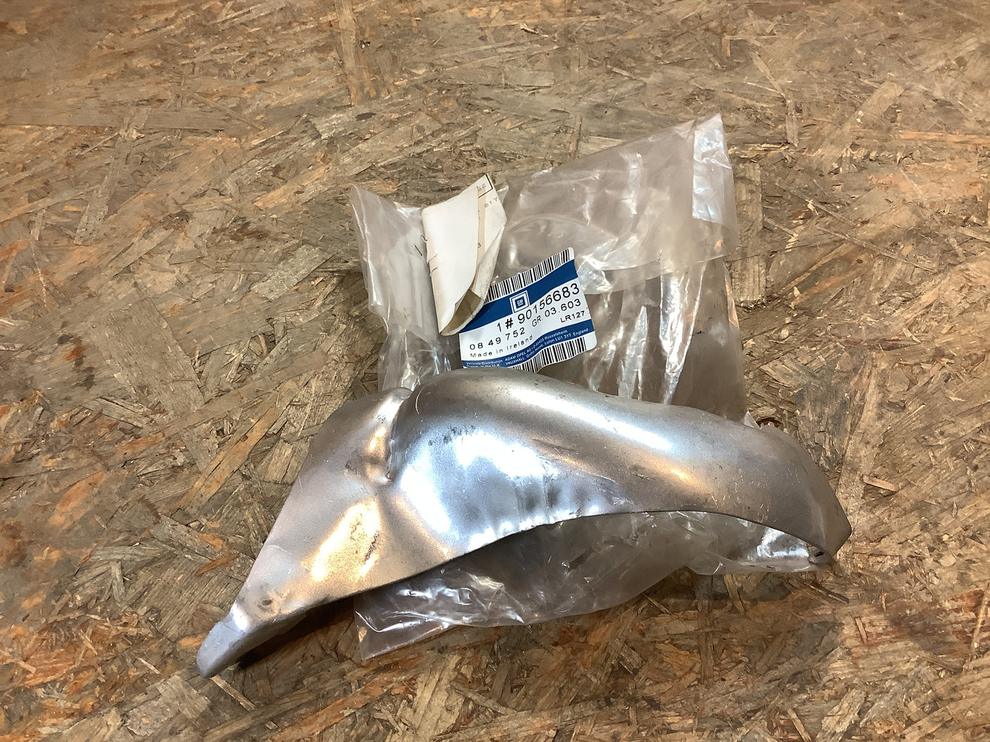 Kadett E 1,6s Hitzeblech Krümmer Original GM NEU