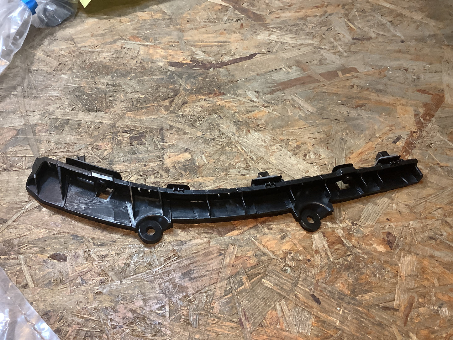 Renault Kadjar Halter/Aufnahme für Stoßstange hinten rechts Original Renault Group NEU