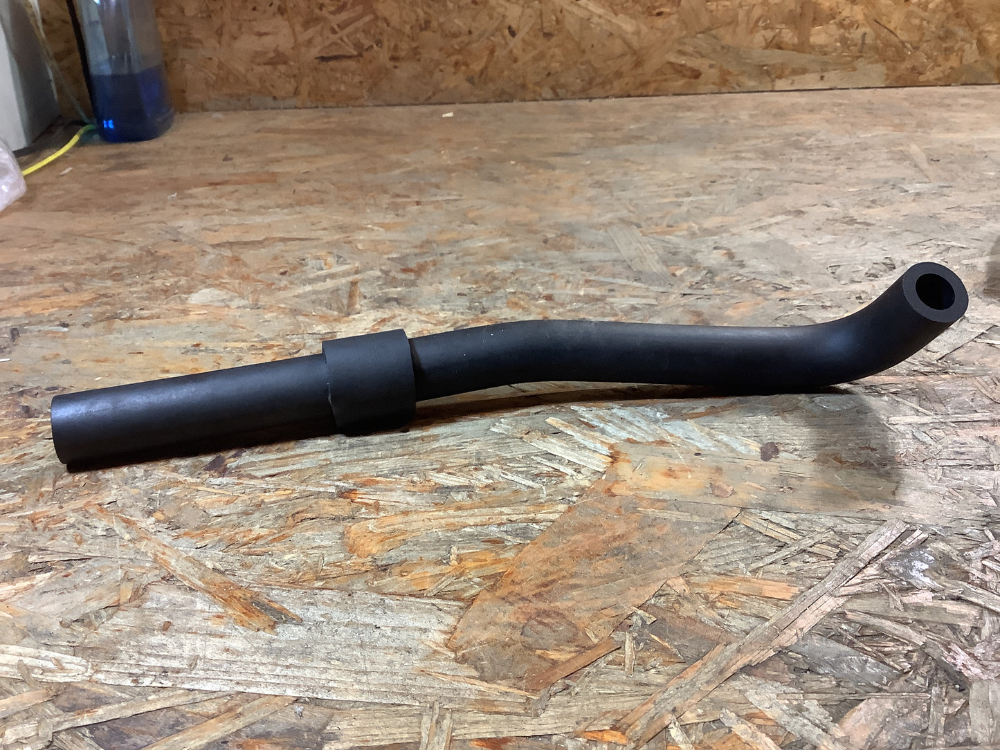 Opel Monterey 2,3 Schlauch Original GM NEU