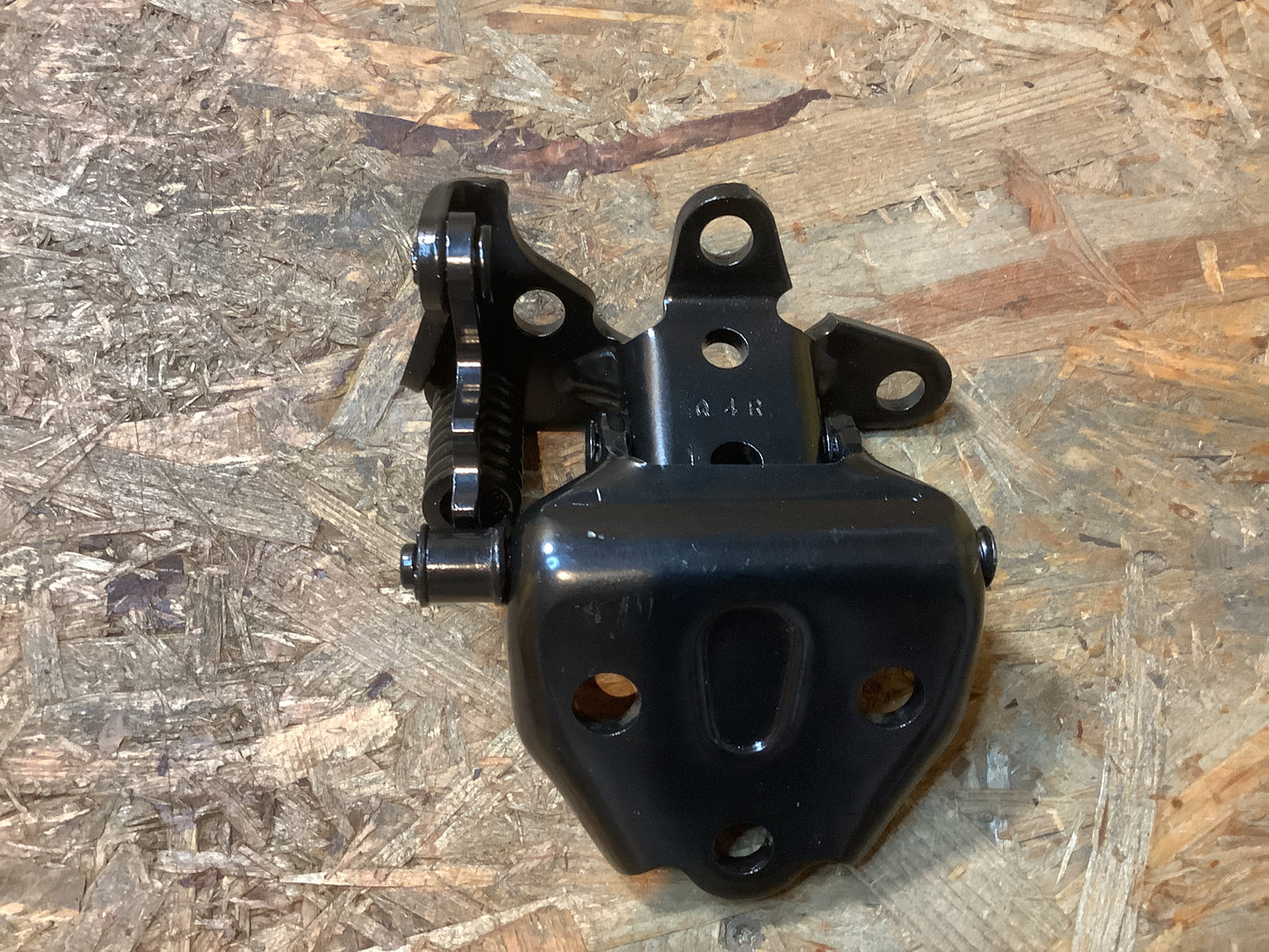 Scharnier, Tür vorne, LWR, rechts Original Mitsubishi NEU