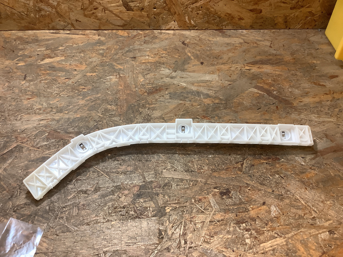 Mitsubishi Lancer Halter, Stoßstange H.R Original Mitsubishi NEU