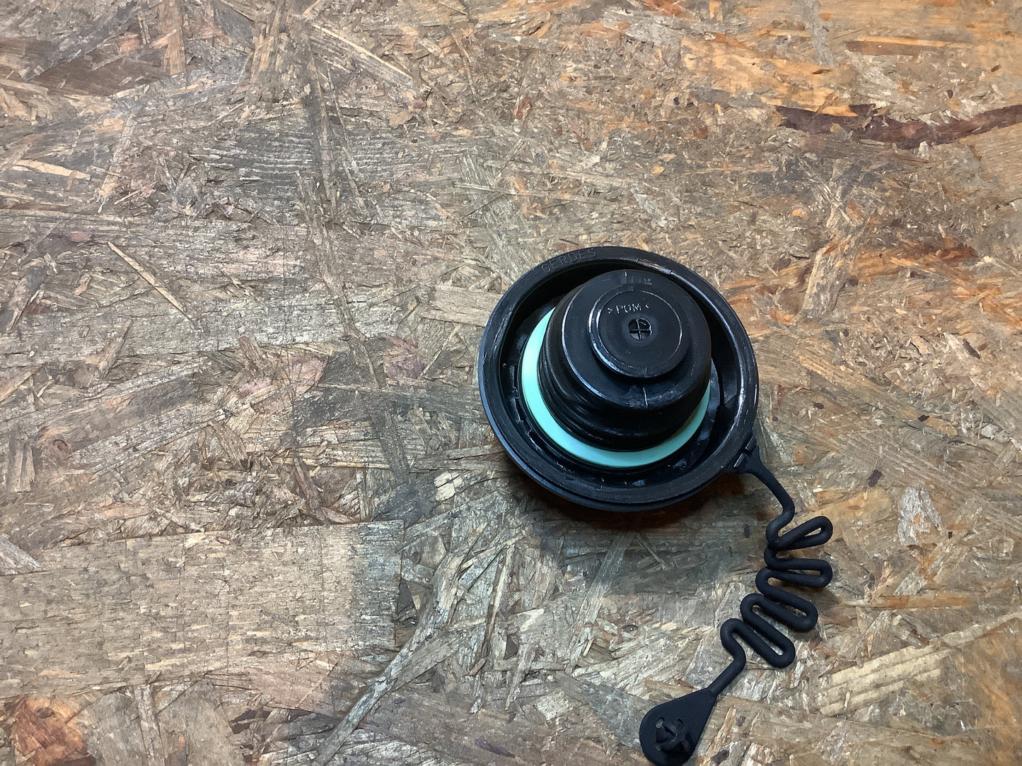 Opel Antara Kraftstoff-Einfüllstutzen Diesel Original GM NEU