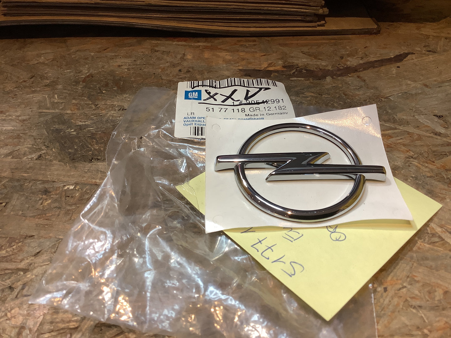 Opel Corsa B Emblem hinten Original GM NEU