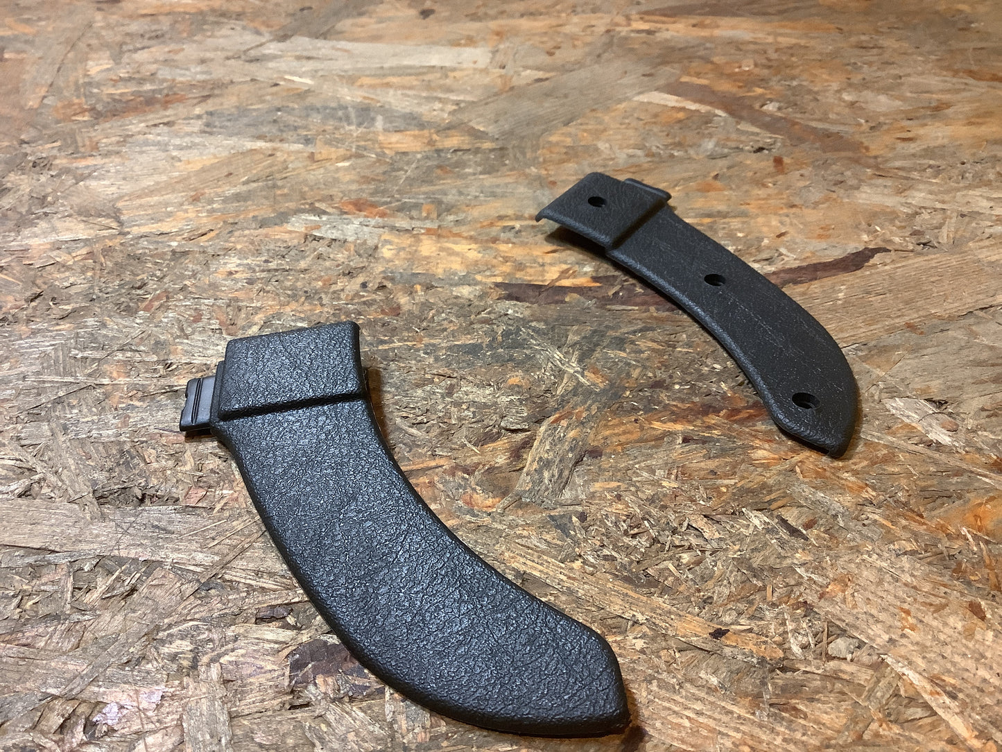 Mitsubishi Diamante Wagon Mitsubishi Sigma Wagon Abdeckungssatz, Hutablage unten Original Mitsubishi NEU