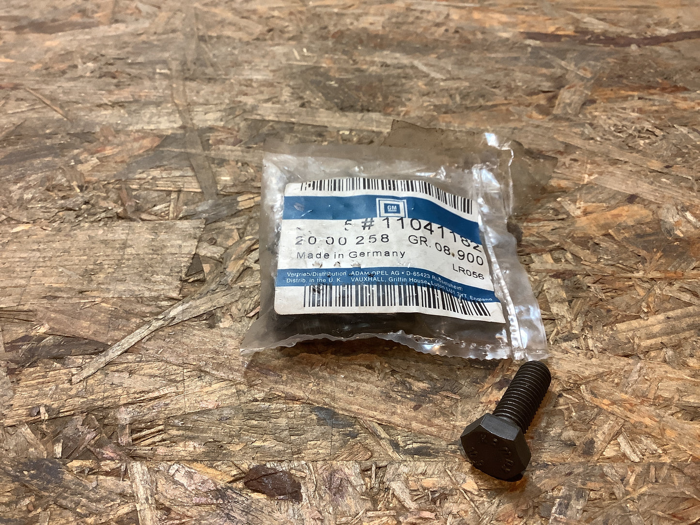 Kadett E, Vectra A SKT Schraube M8x25 Rohraufhängung Original GM NEU