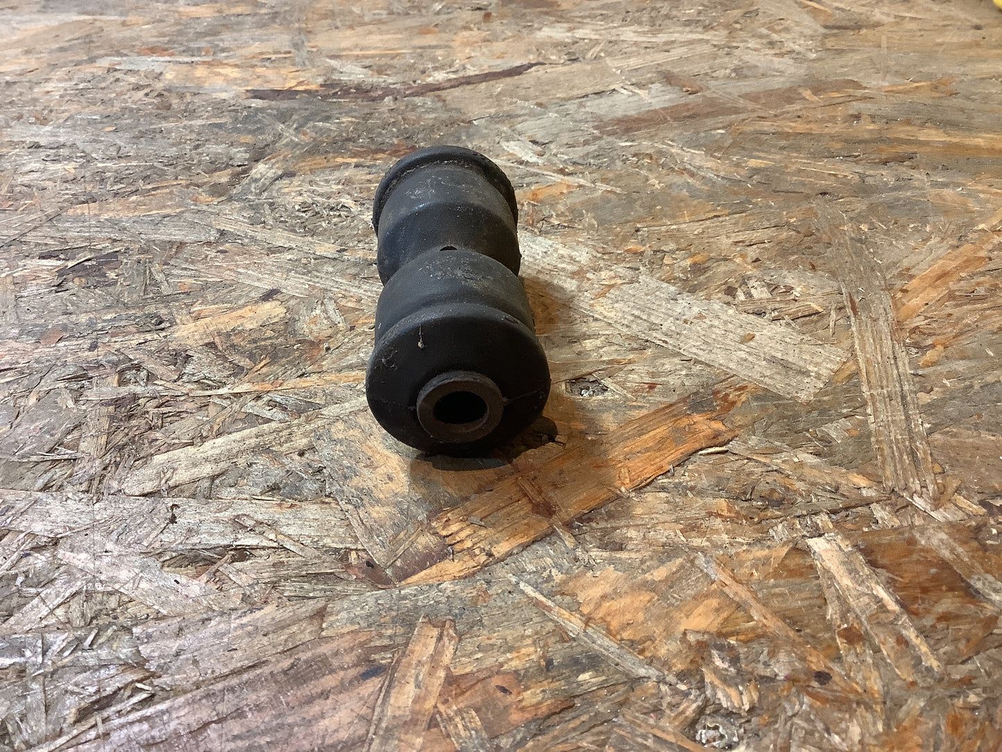 Kadett E Corsa B Dämpfungsbuchse Hinterfeder Original NEU