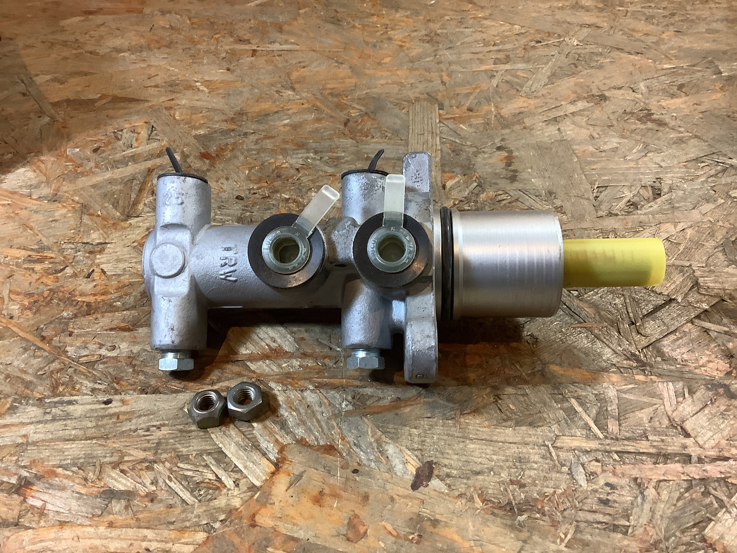 Opel Vivaro A Hauptbremszylinder Original GM NEU