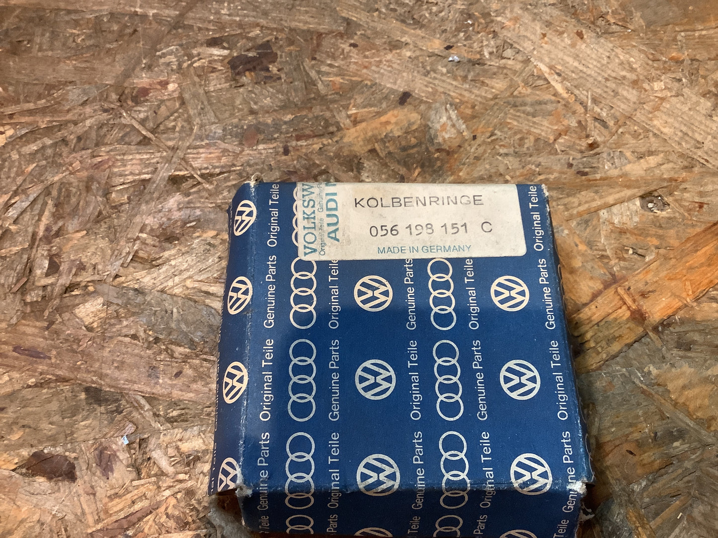 VW Passat Typ 32, Audi 80 Typ B1 Kolbenringe Original VW NEU