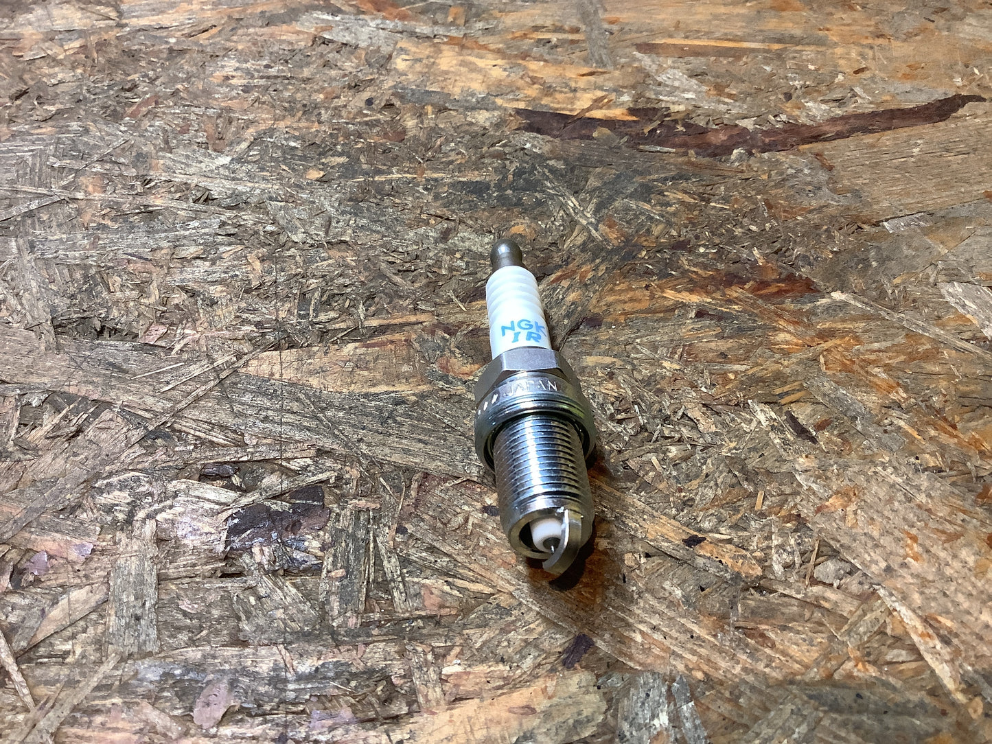 Chevrolet Epica; Ford Escort V/VI, Scorpio I/II, Sierra II; Honda Integra, Legend II/III, NSX I; Opel Vectra C, Zafira Zündkerze Original GM NEU