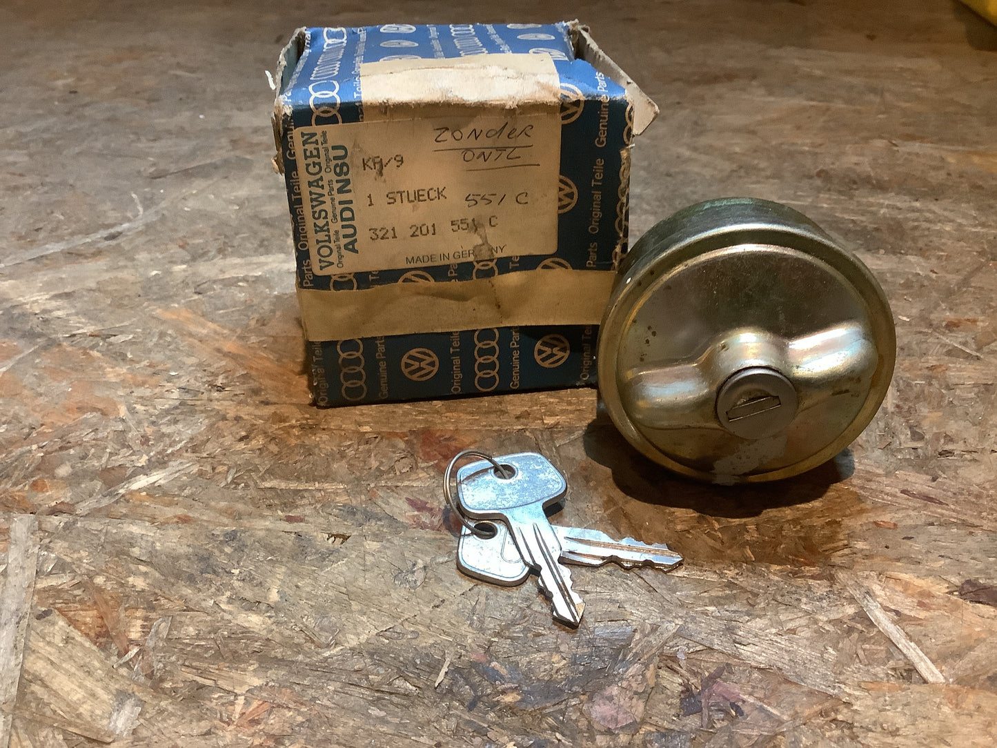 VW Passat bis 1980 Tankdeckel Original Vw NEU