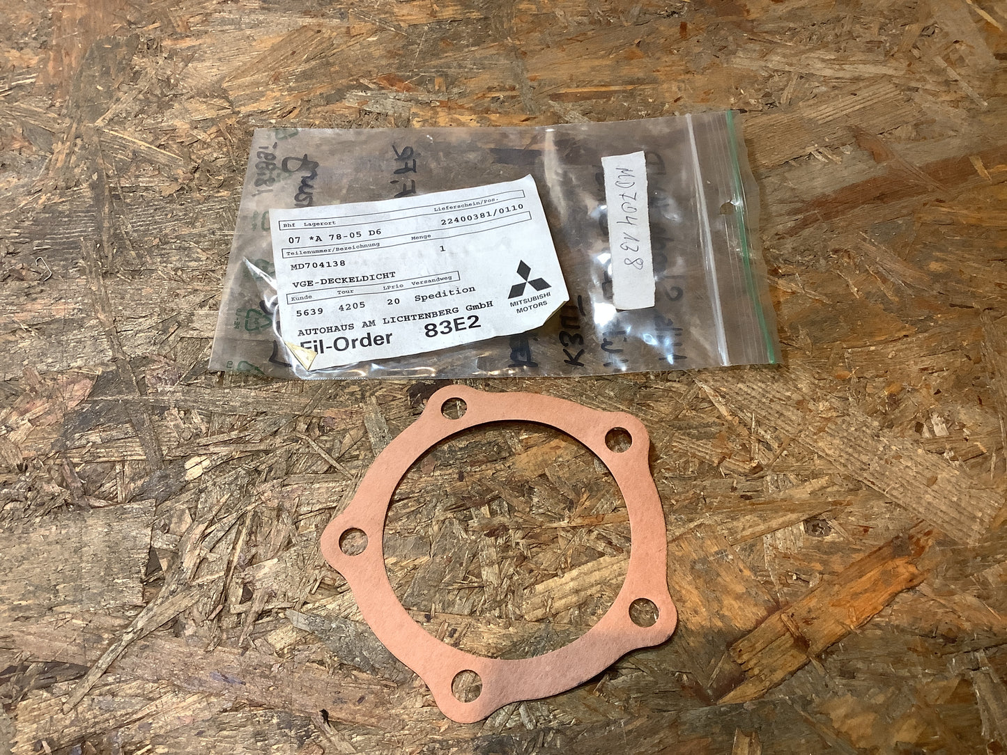 Mitsubishi Strada, 4WD - Mitsubishi L200, DCAB, K34T Dichtung T/F, FR außen S. Lagerabdeckung Original Mitsubishi NEU