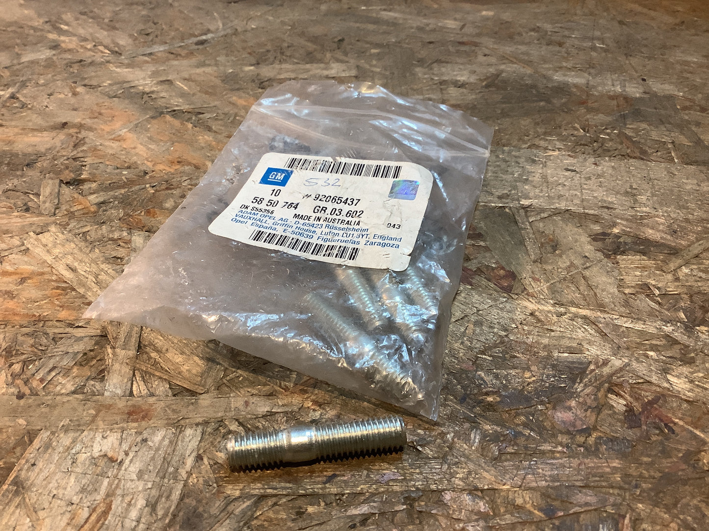 Opel Zafira B Stehbolzen Saugrohr Original GM NEU