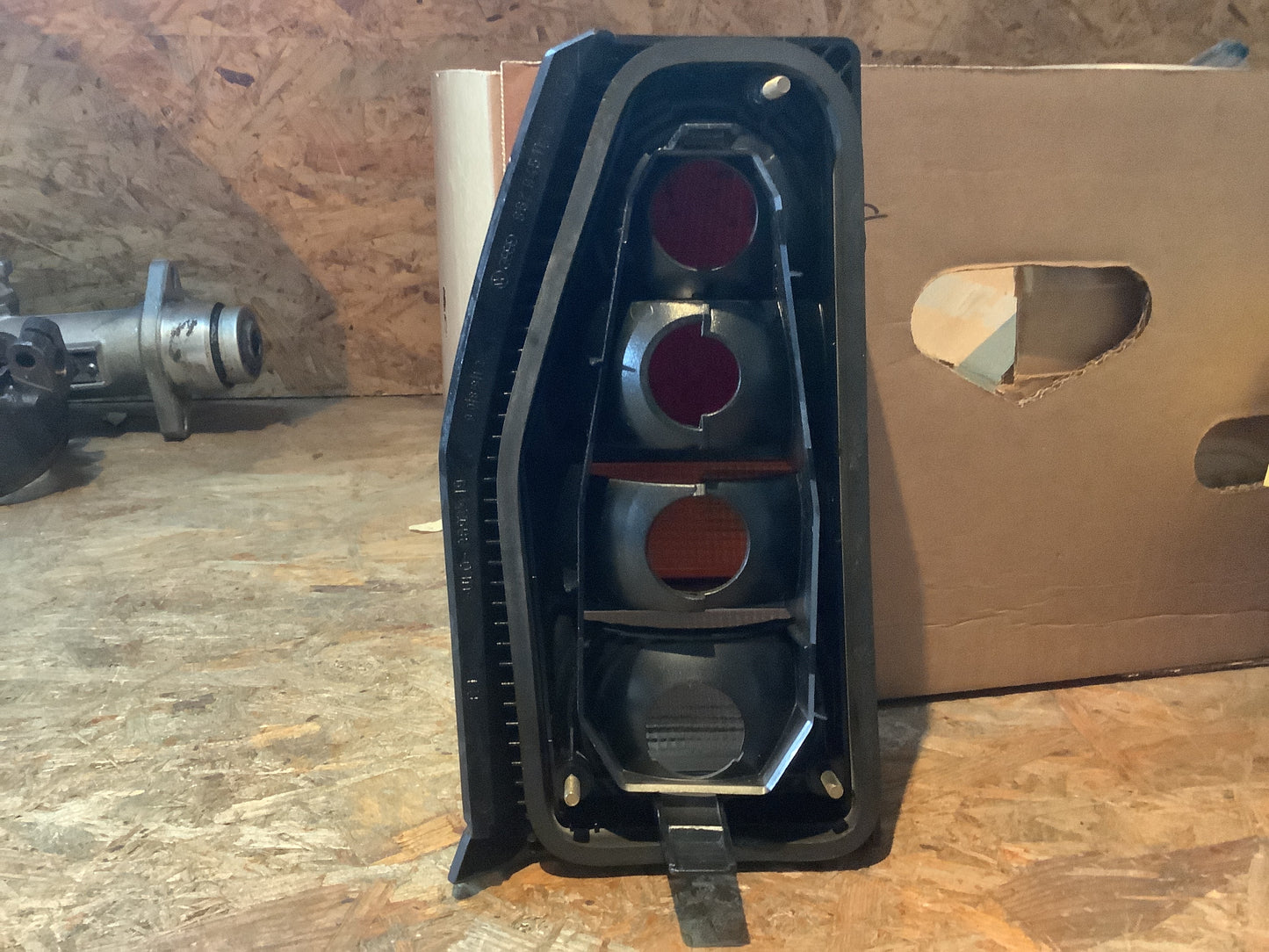 VW Polo 86C Rückleuchte rechts Original VW NEU