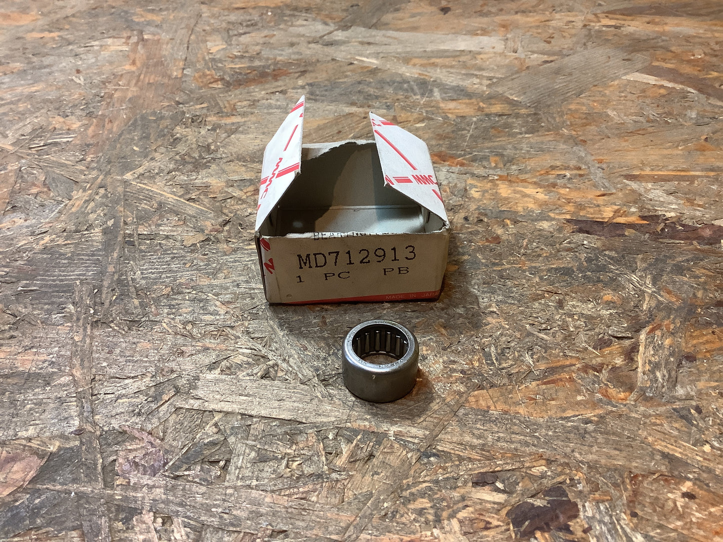 Mitsubishi Lancer Nagellager, Schaltwelle Original Mitsubishi NEU