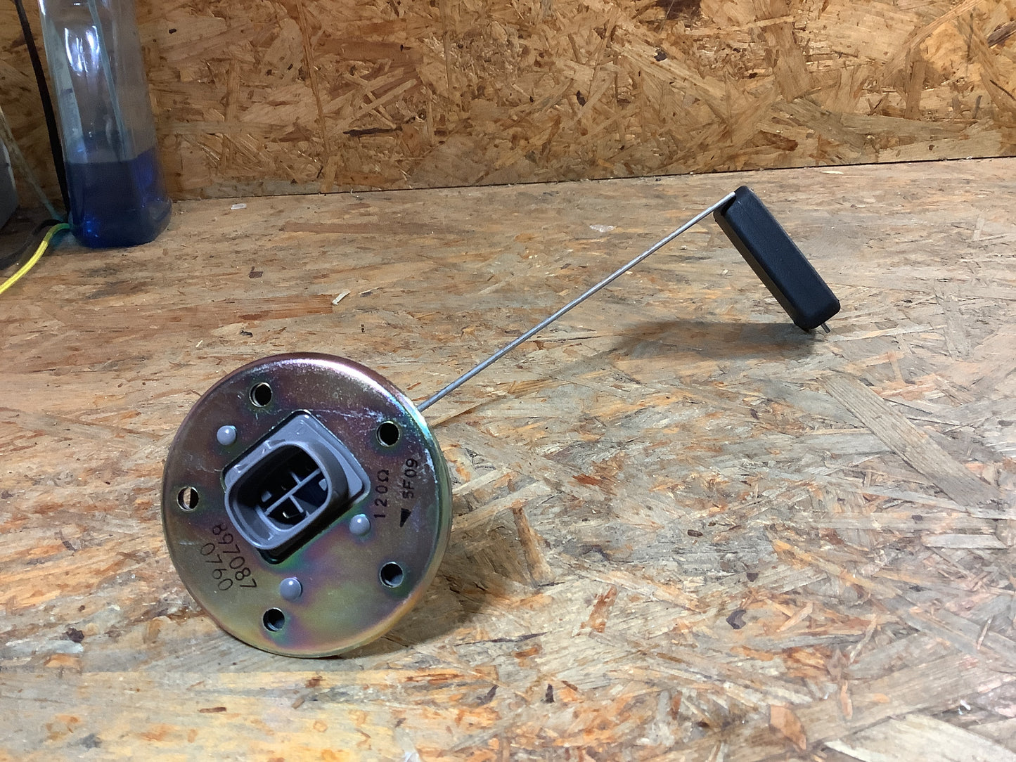 Monterey Behälter-Messgerät an Kraftstoff-und Auspuffanlage (Tankgeber) Original GM NEU