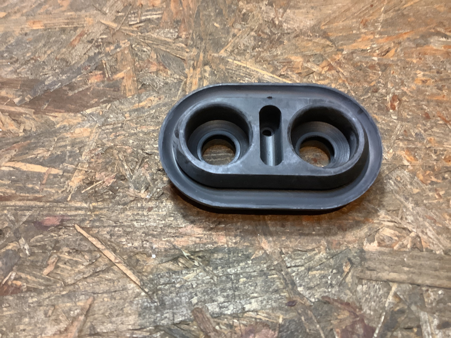 Mitsubishi Outlander L200 Tülle, Heizungsrohr Original NEU