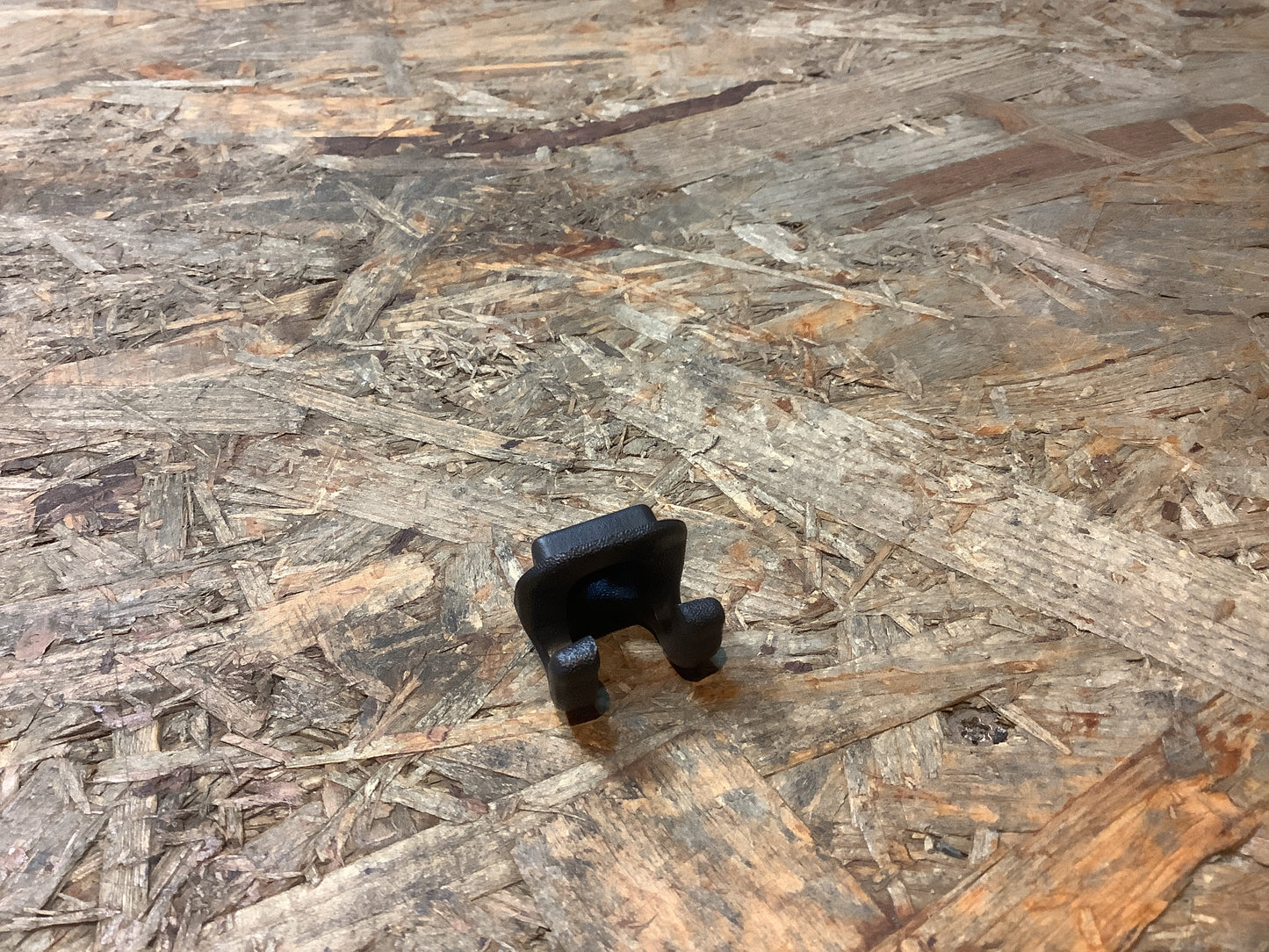 Corsa B, Tigra A Halterung Bamd Regal Kofferraum Original GM NEU