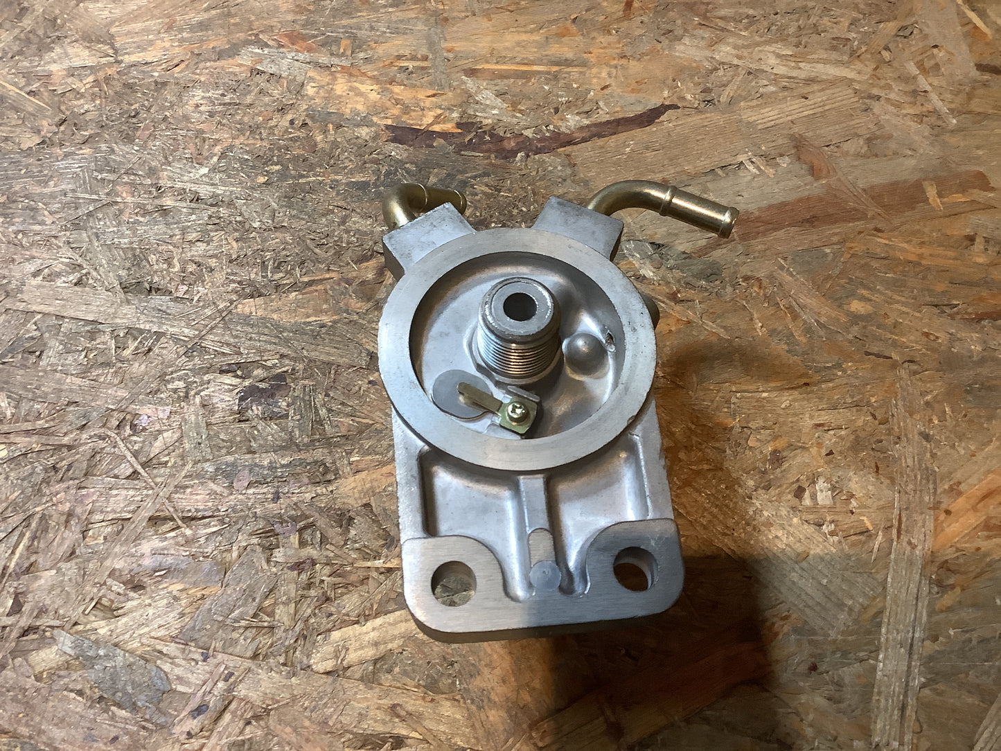 Mitsubishi Externa Sara, SNXTP Kraftstofffiltergehäuse Original Mitsubishi NEU