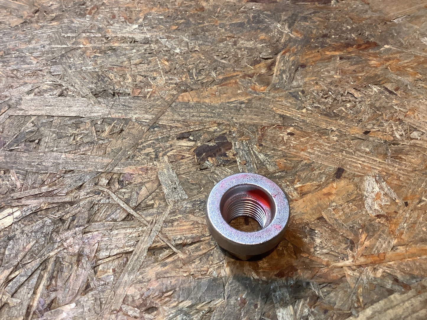 Mitsubishi Pajero, Montero Mutter, vorderer Aufhängungsarm Original Mitsubishi NEU