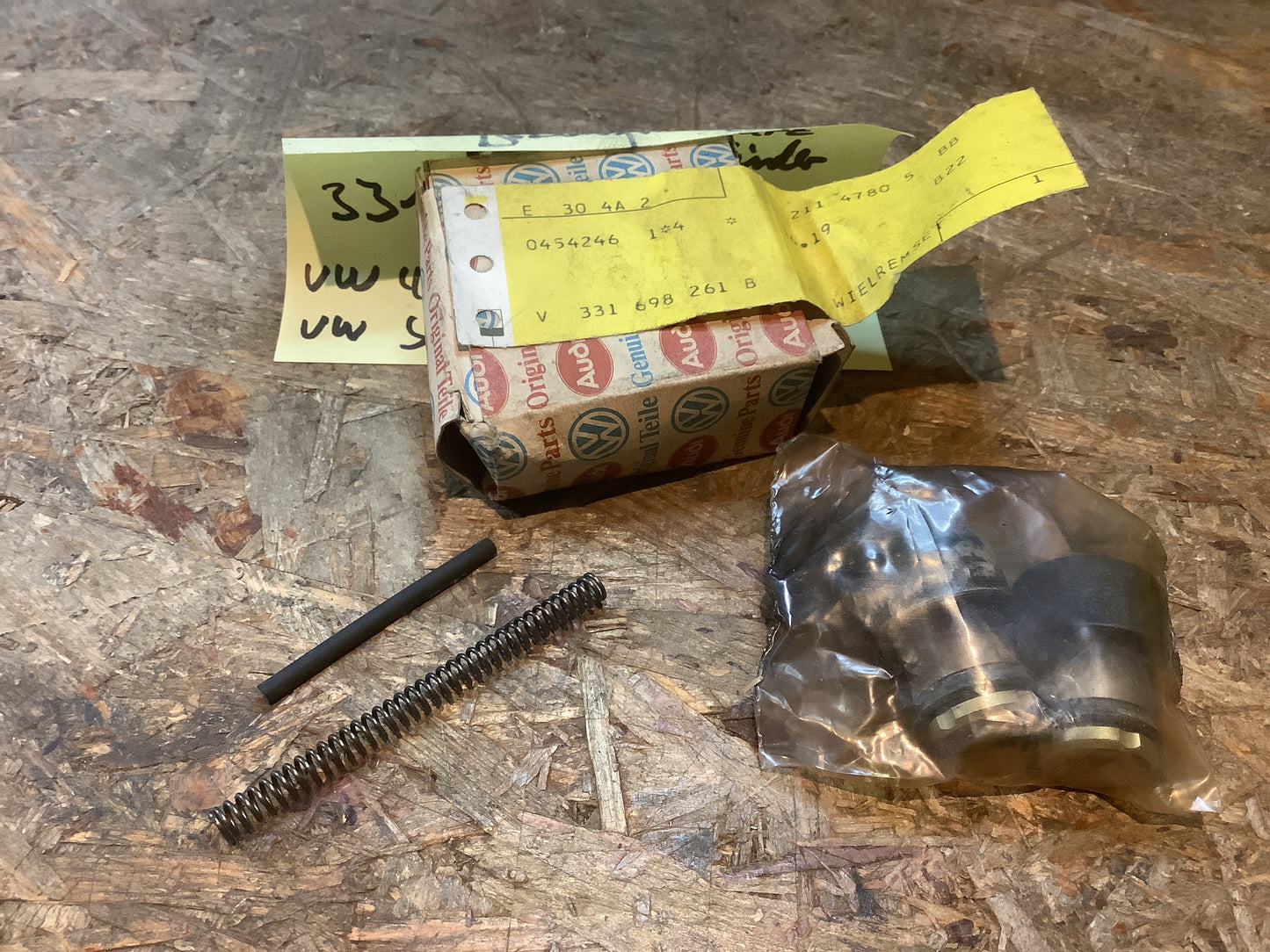 VW 411,412, VW Golf I Reperatursatz, Radbremszylinder Original VW Audi NEU