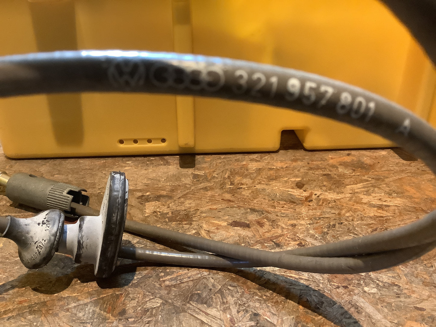 VW Passat B5 Tachowelle Original VW NEU