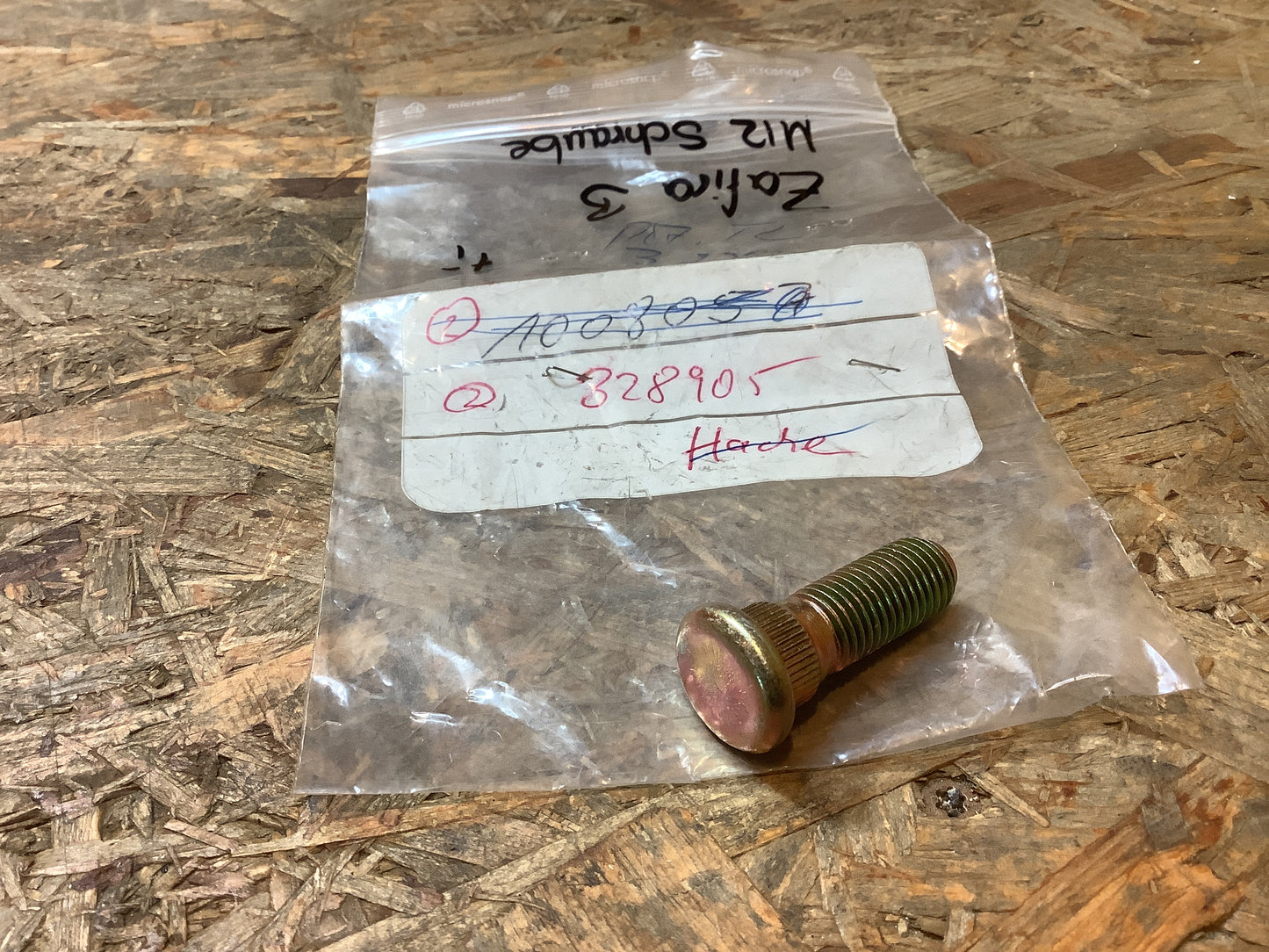 Zafira B M12 Schraube NEU