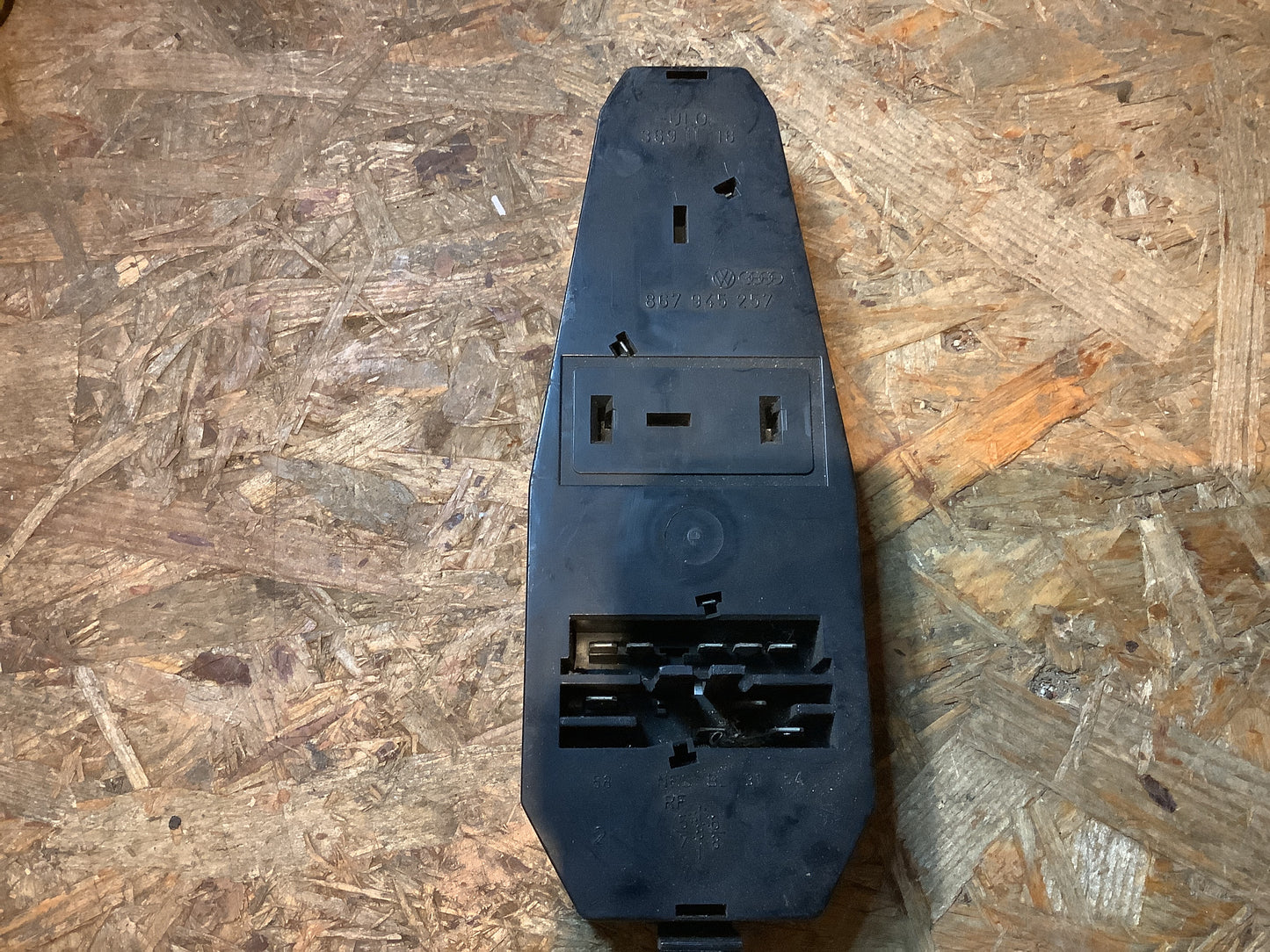 VW Polo 86c Lampenträger hinten Original VW NEU