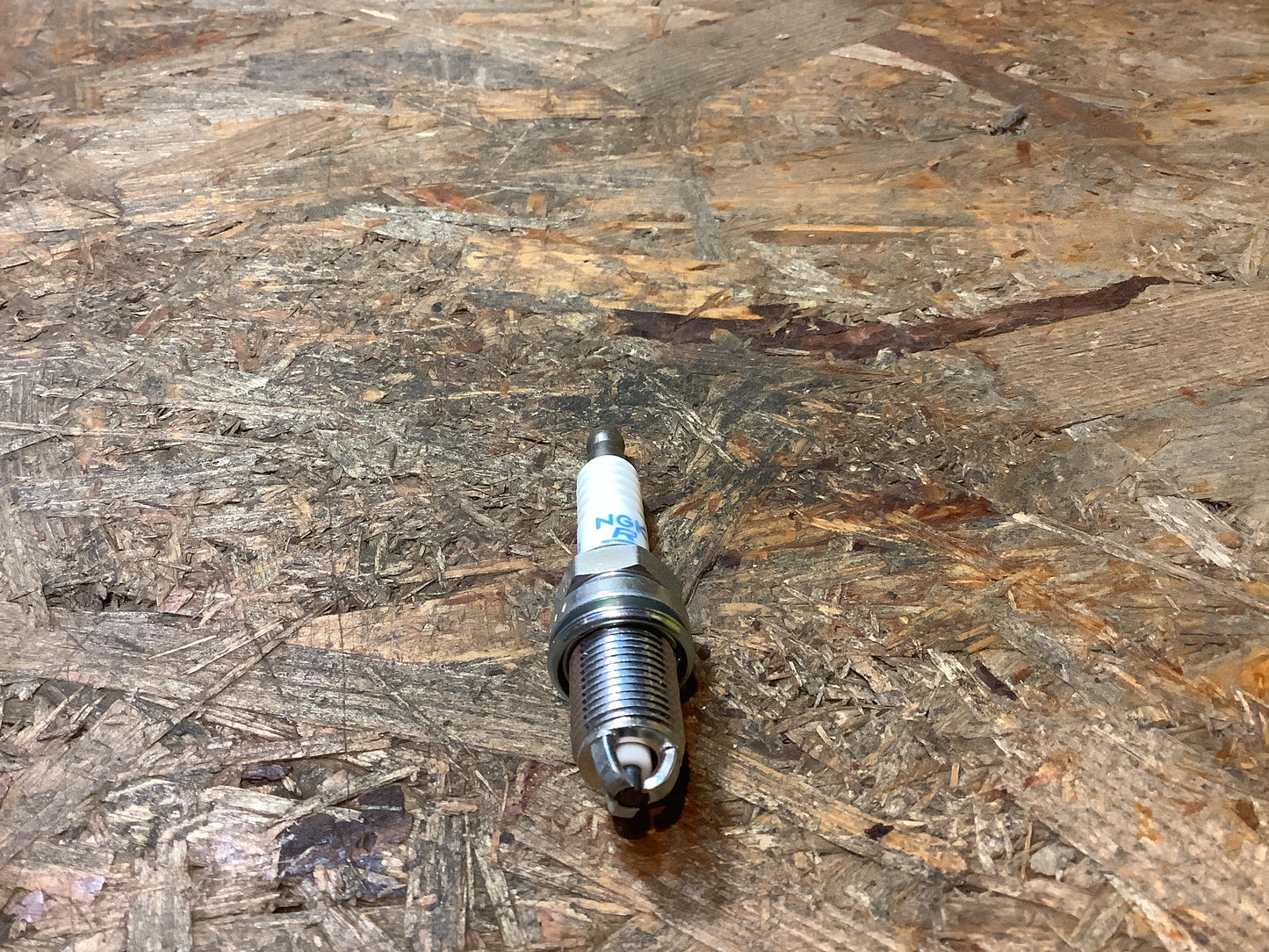 Alfa Romeo 147; Lamcia Kappa, Thesis; Chevrolet Lacetti, Epica, Nubira Zündkerze Original GM NEU