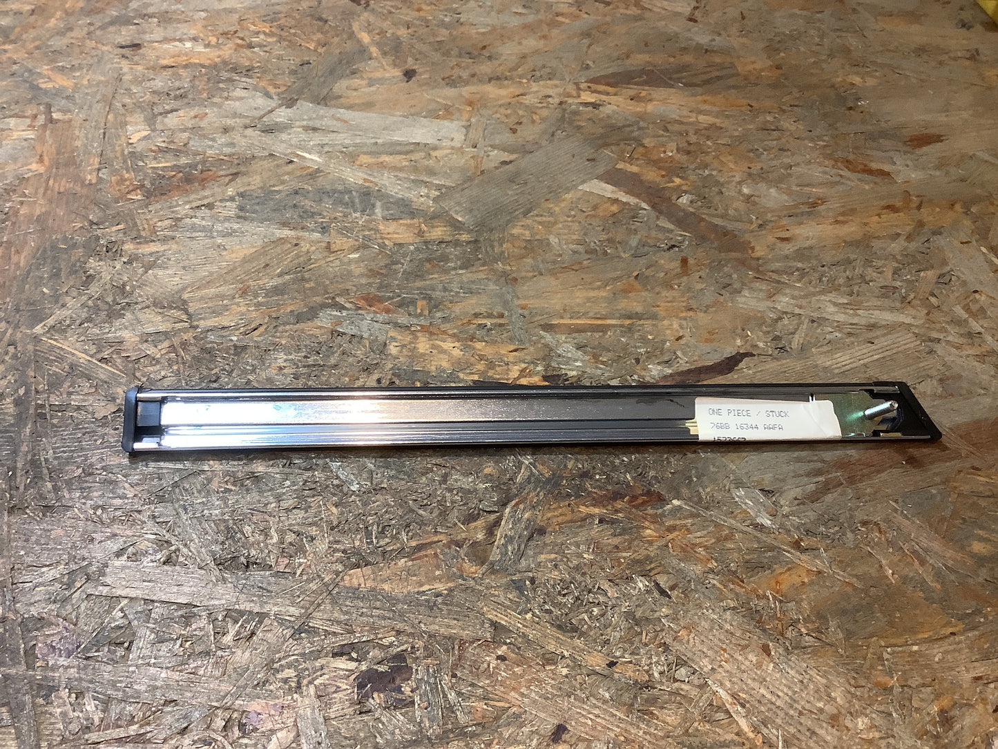 Ford Taunus, Bj. 77-79; Ford Cortina, Bj. 77-79 Zierleiste, Frontspoiler unten hinten Original Ford NEU