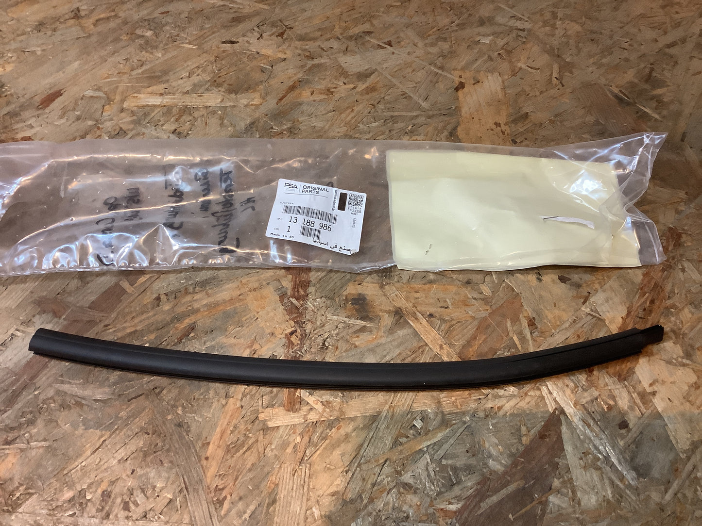 Opel Corsa D 4/5Türig Türdichtung, Gummi, Fensterführung H.L Original PSA Groupe NEU