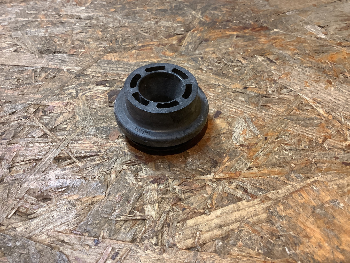 Chevrolet Captiva (C140) Bj. 11-18 Insulator Rad Original GM NEU