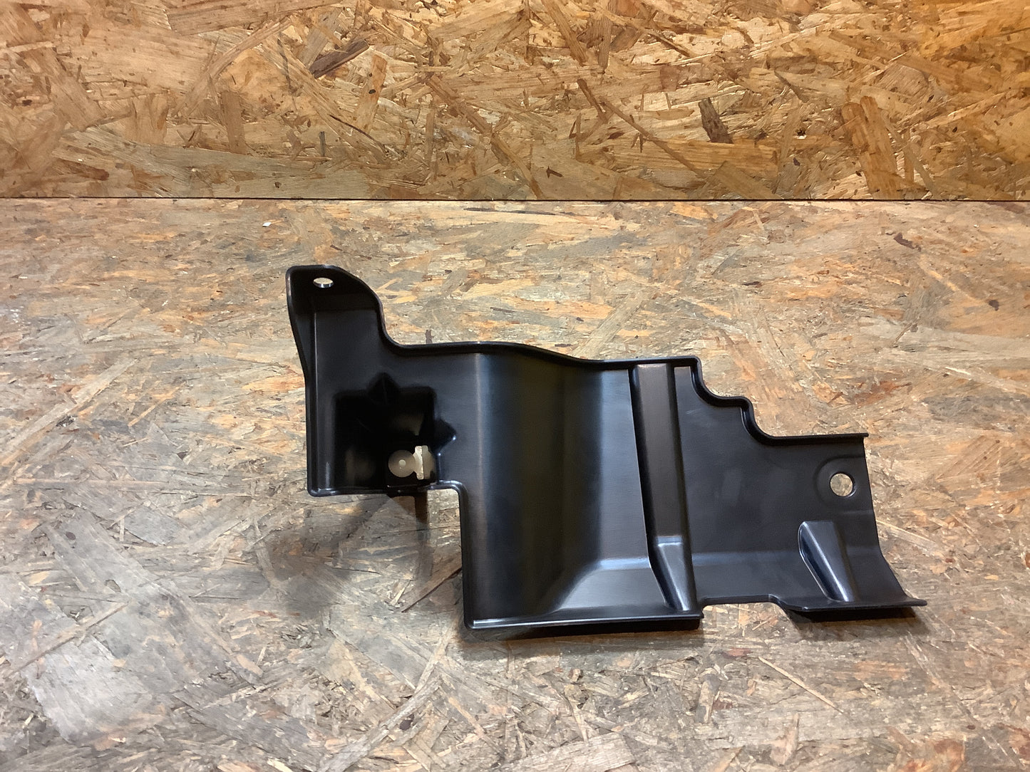 Mitsubishi Outlander Lufteinlass / Luftführung Original NEU