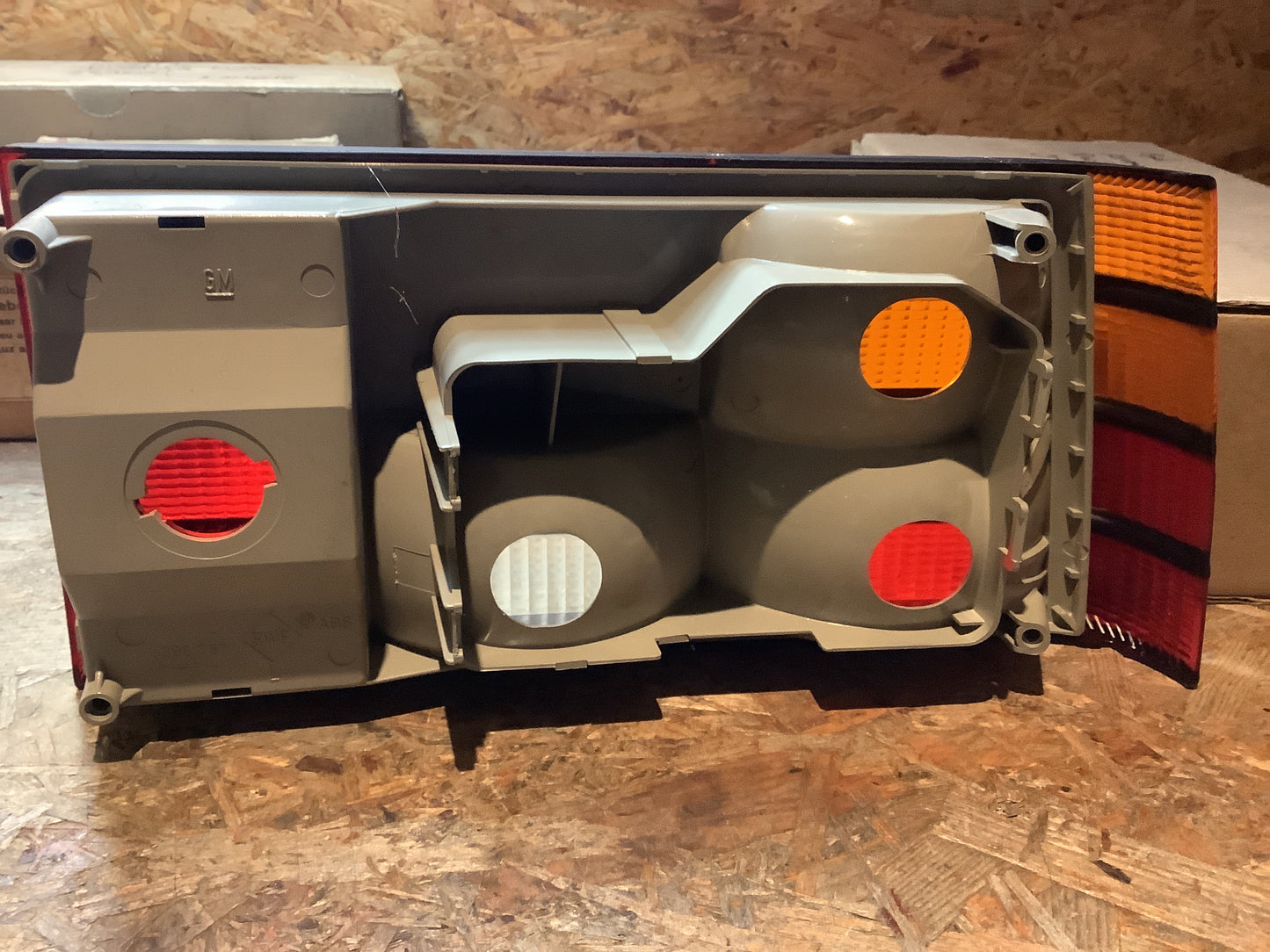 Opel Ascona C Rücklicht links Original GM NEU