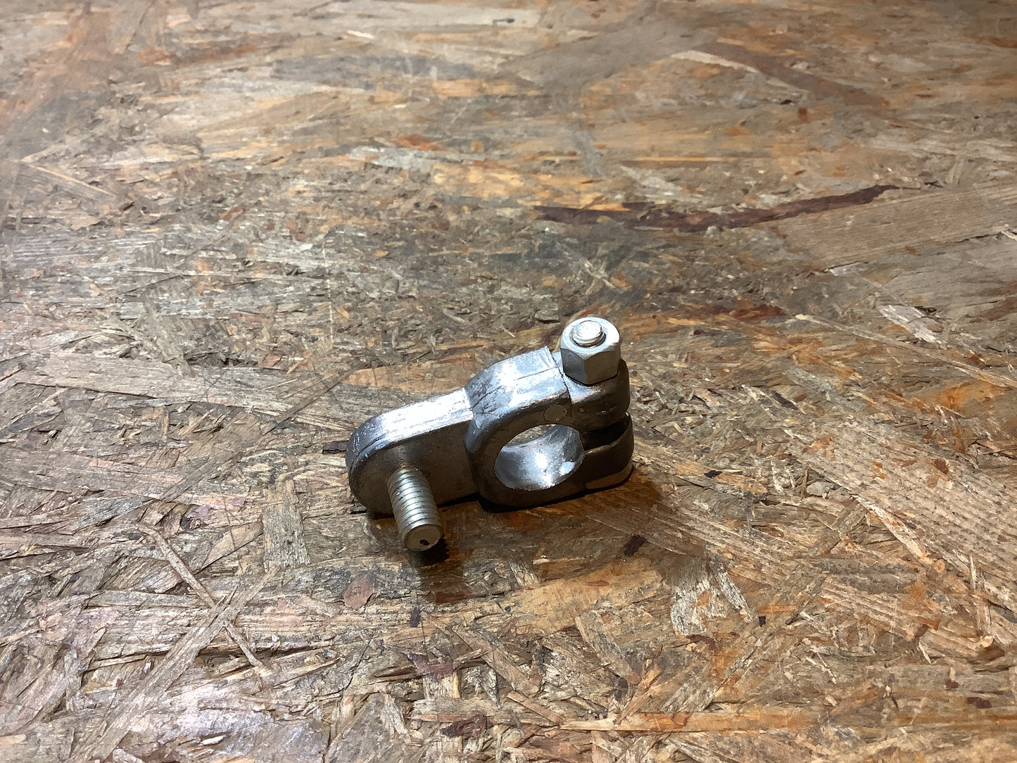 Mitsubishi Polklemme, Batterie Original Mitsubishi NEU