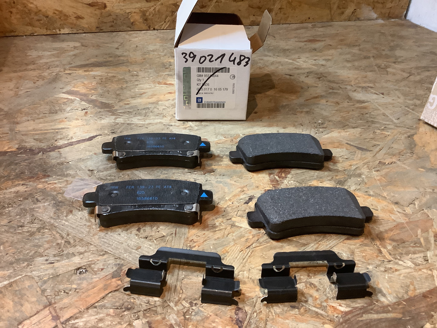 Insignia OPC Bremsbeläge Original GM NEU