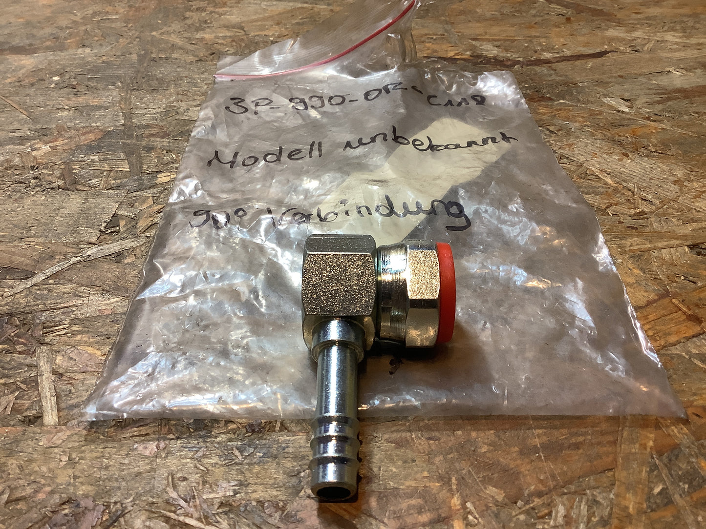 Modell unbekannt 90 Grad Verbindung Original NEU