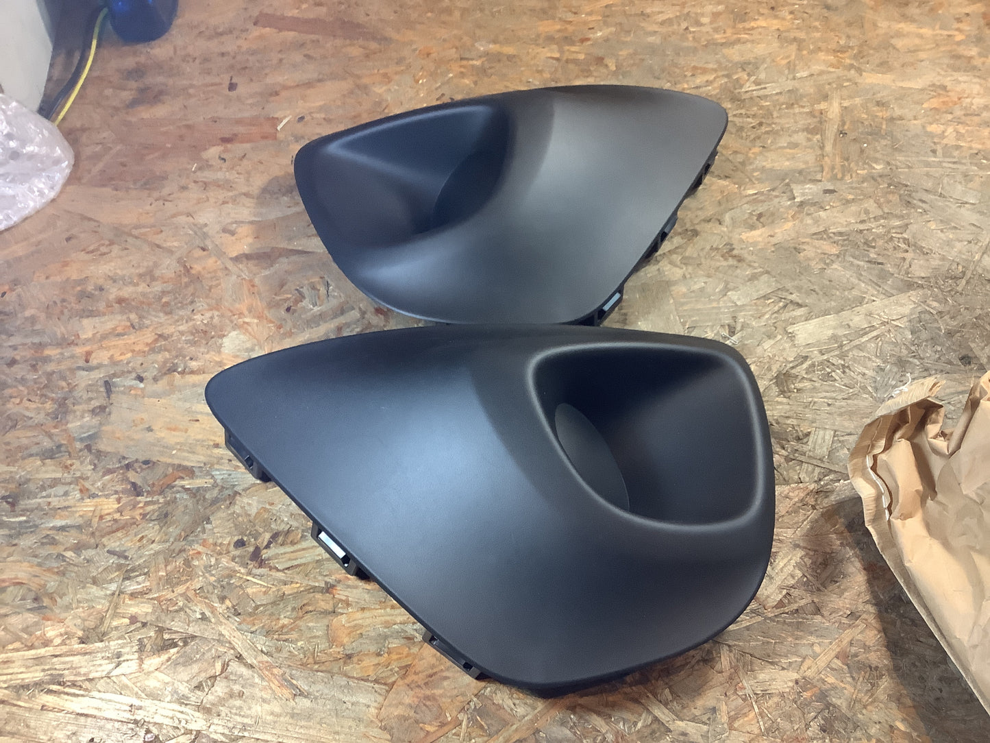 Vivaro B, Satz Stoßstangenabdeckung, vorne Original Opel NEU