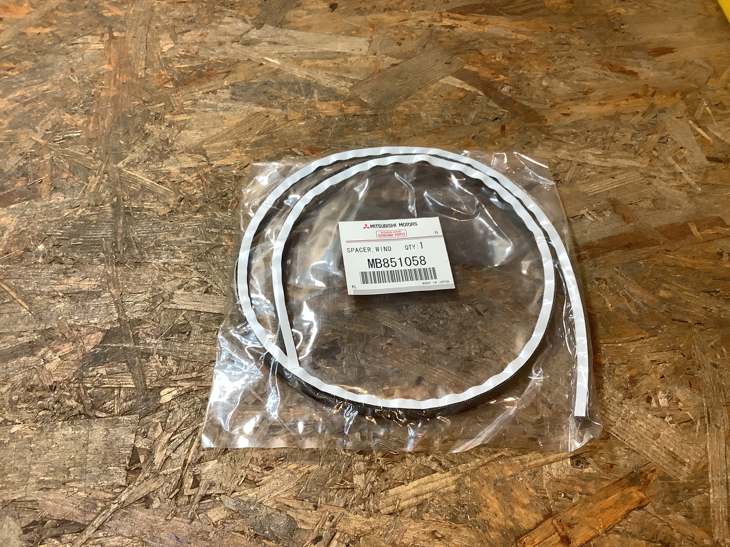 Mitsubishi ASX Dichtungsgummi Original Mitsubishi NEU