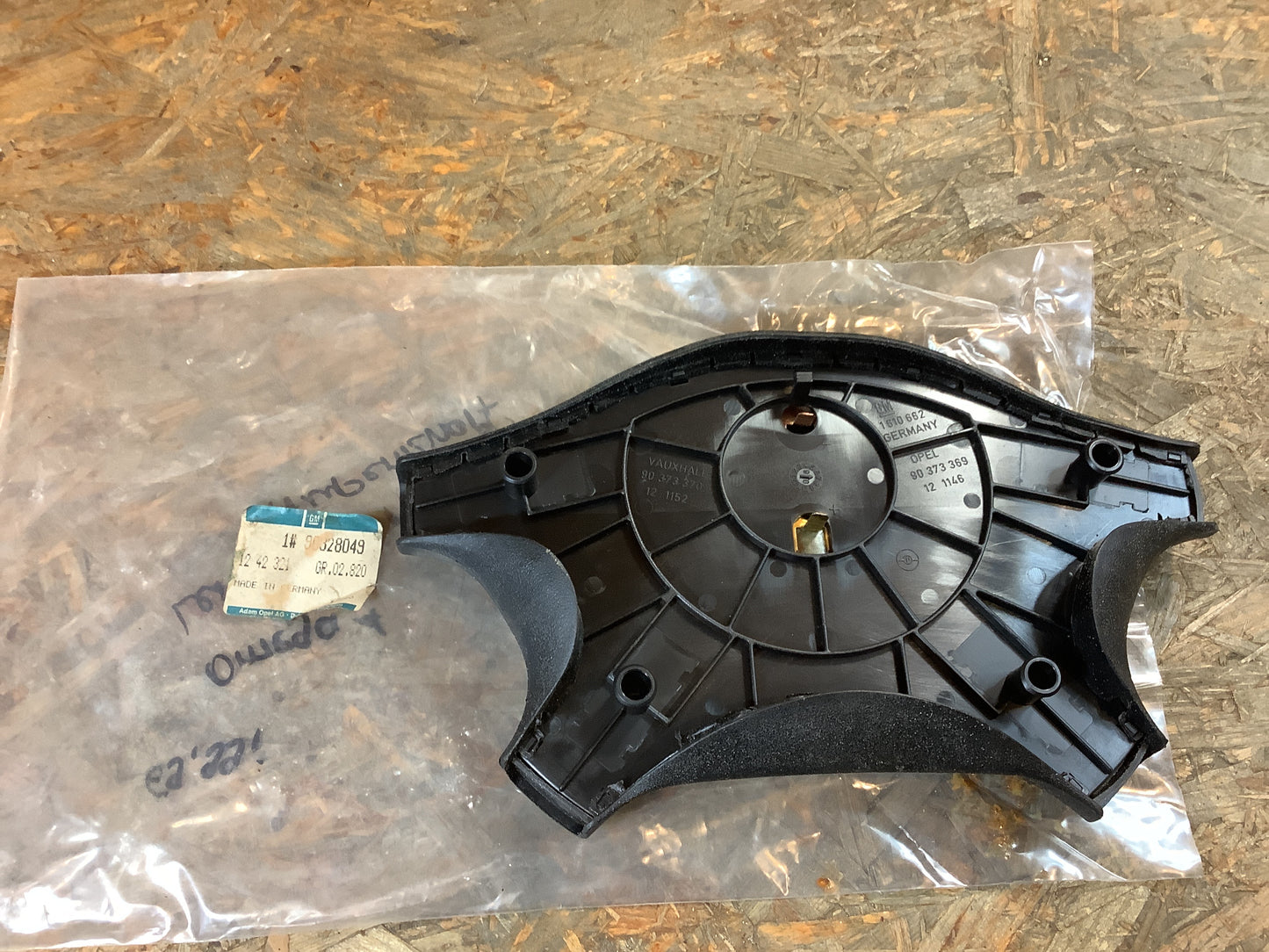 Omega A Lenkradkontakt Hupenknopf Original GM NEU